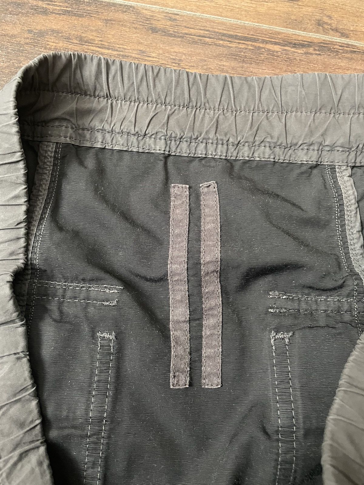 Rick Owens Rick owens nylon drk dst shorts Size US 32 / EU 48 - 6 Thumbnail