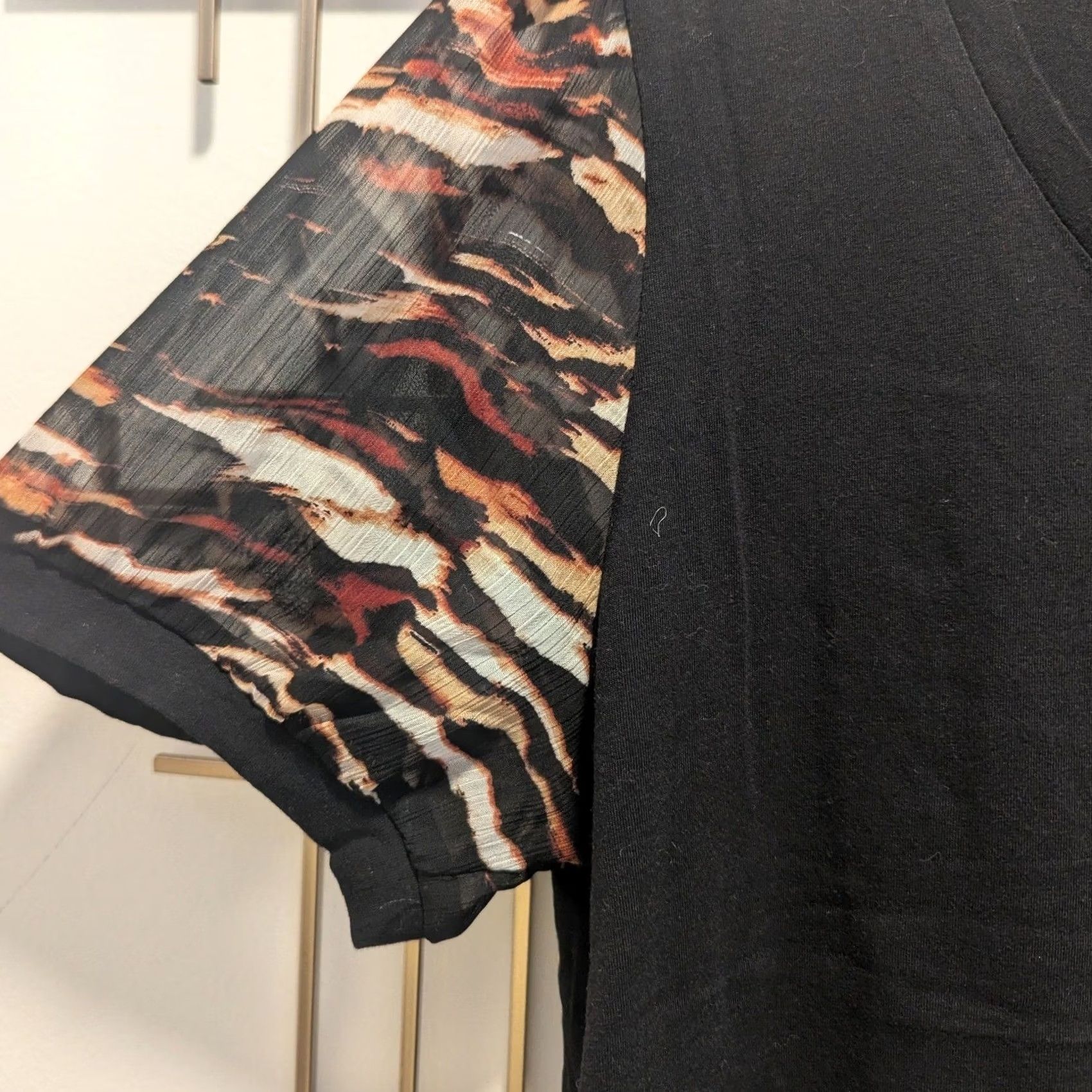 DKNY DKNY Black Mixed Media Tiger Print Sheer Short Puff Sleeve Top Women's Size L Size L / US 10 / IT 46 - 3 Thumbnail