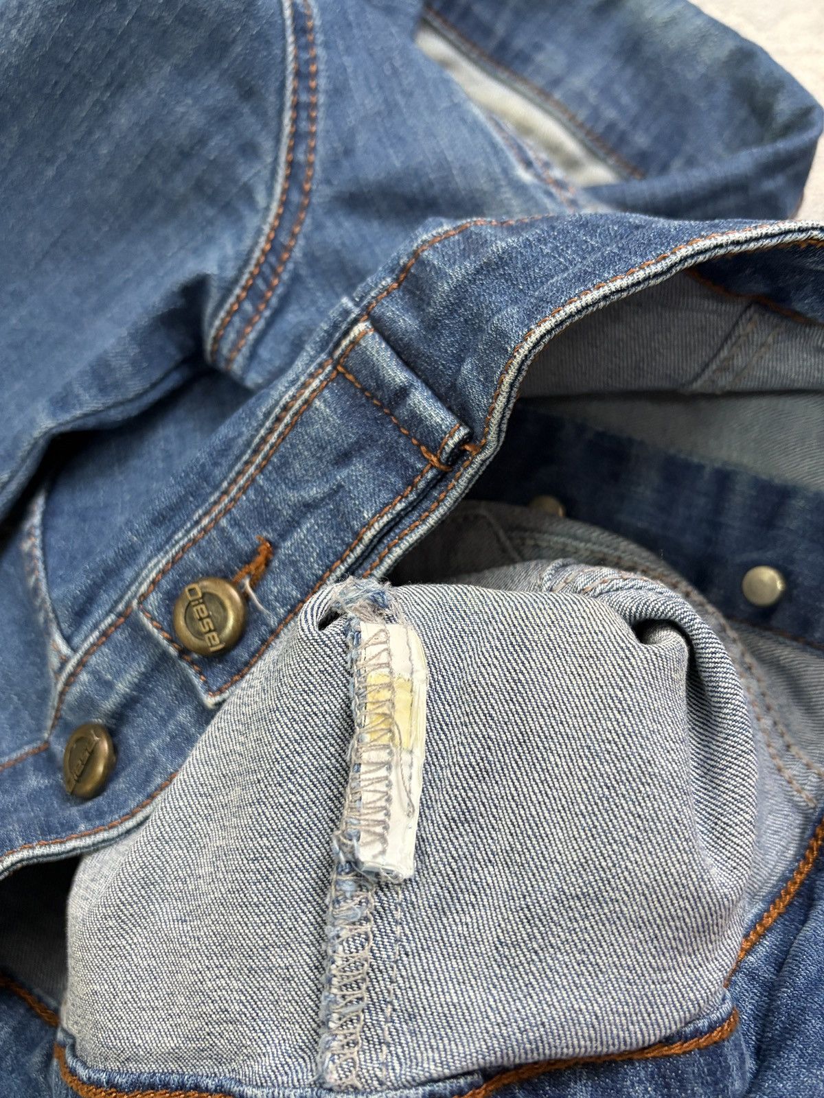 Diesel Diesel Vintage Cropped Denim Trucker Jacket Y2K S/M Size M / US 6-8 / IT 42-44 - 9 Thumbnail