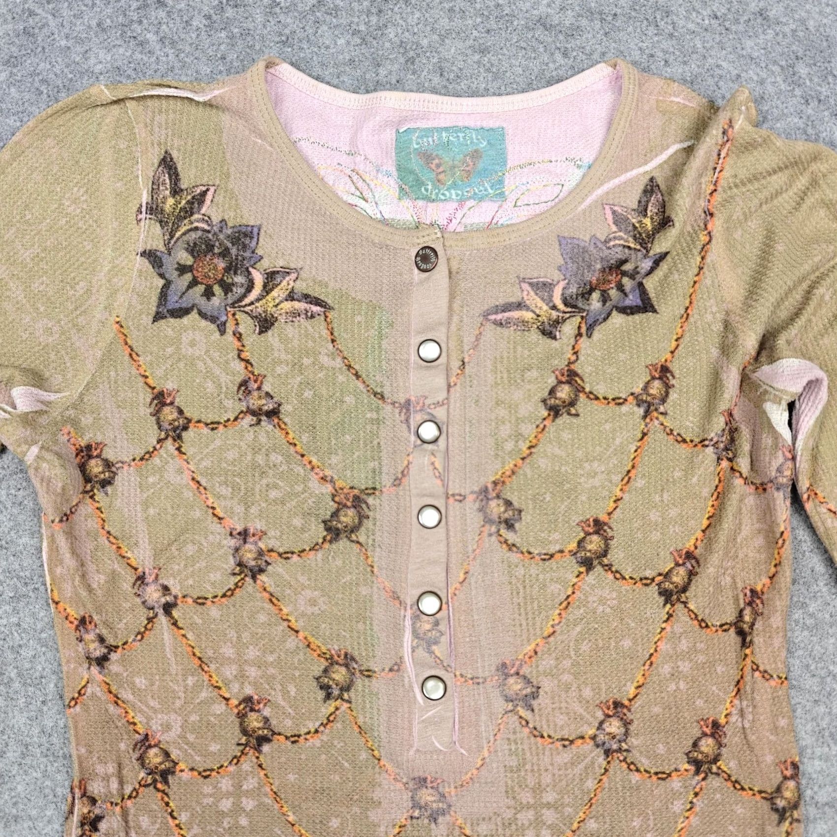 Vintage Butterfly Dropout Shirt Vintage Womens Small Beige Floral Henley Top Print Y2K Size S / US 4 / IT 40 - 2 Thumbnail