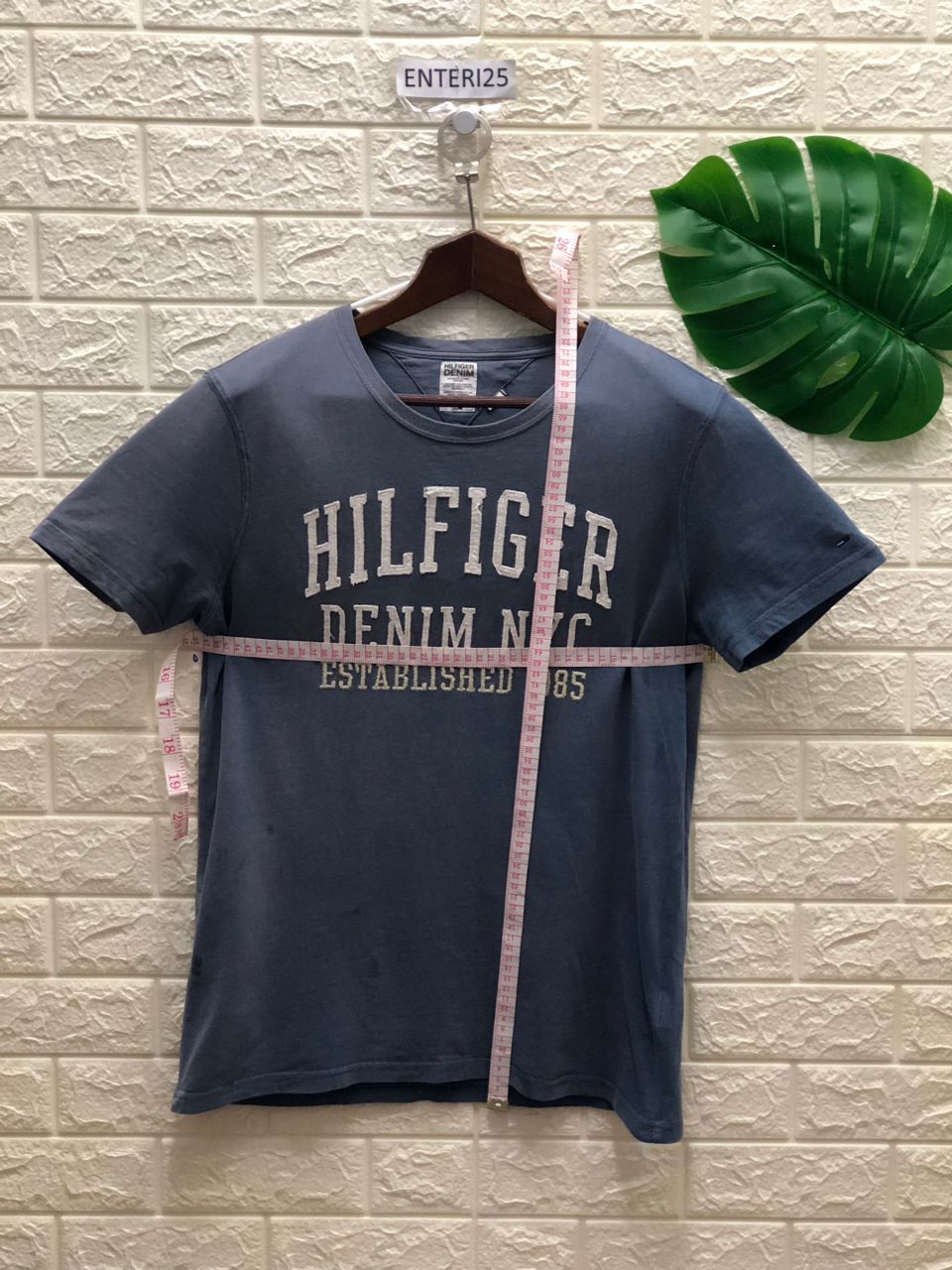 Vintage Vintage TOMMY HILFIGER Denim Knit Fabric Tshirt Size US L / EU 52-54 / 3 - 8 Thumbnail