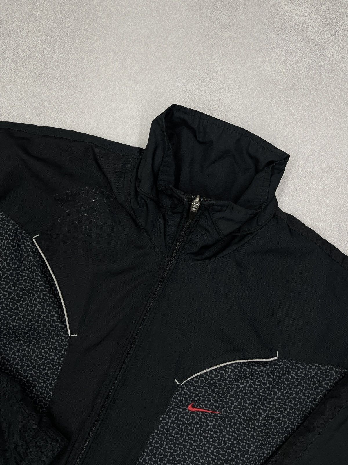 Nike Vintage Nike Air Max 360 Black Jacket Big Logo Drill Y2K ACG Size US S / EU 44-46 / 1 - 5 Thumbnail