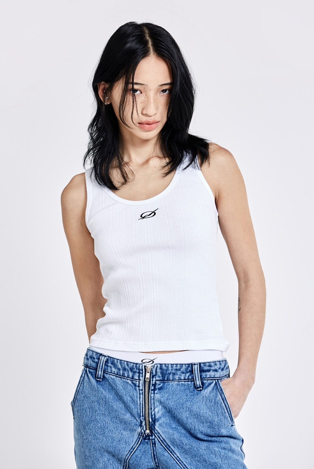 If Six Was Nine 51 PERCENT IRREGULAR EMBROIDERY LOGO SLEEVELESS WHT Size US XL / EU 56 / 4 - 9 Thumbnail