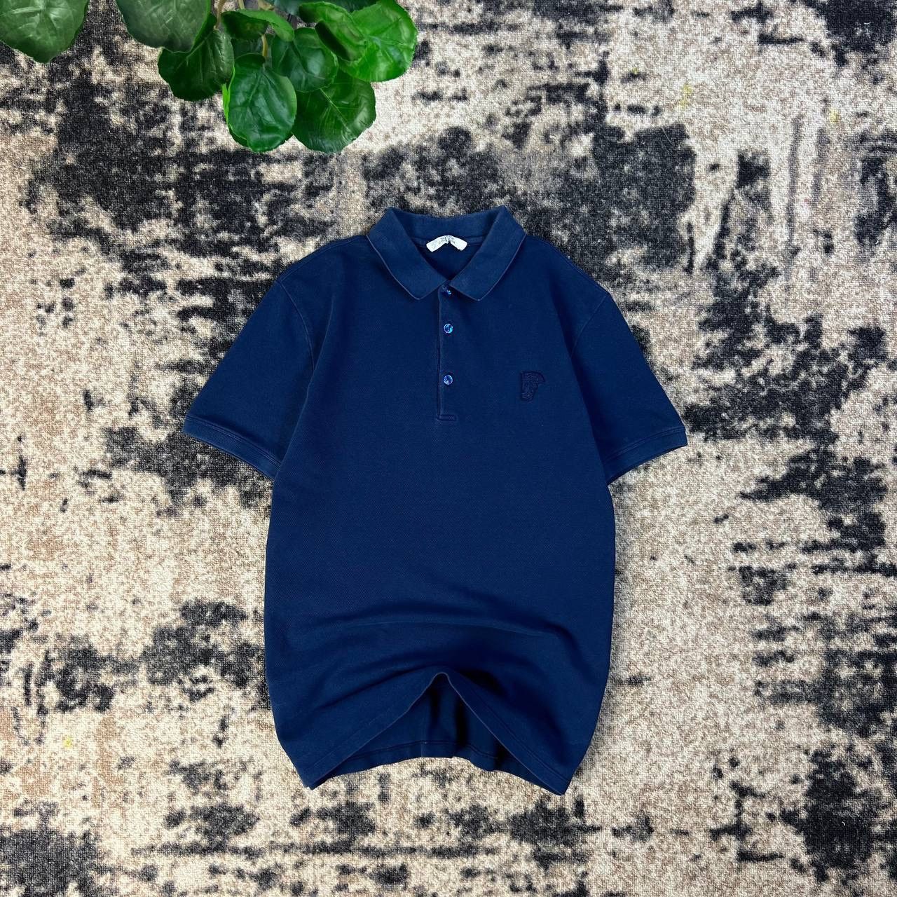 Versace Versace Mini Logo Luxury Y2K Polo T-Shirt Streetwear Style Size US L / EU 52-54 / 3 - 1 Thumbnail