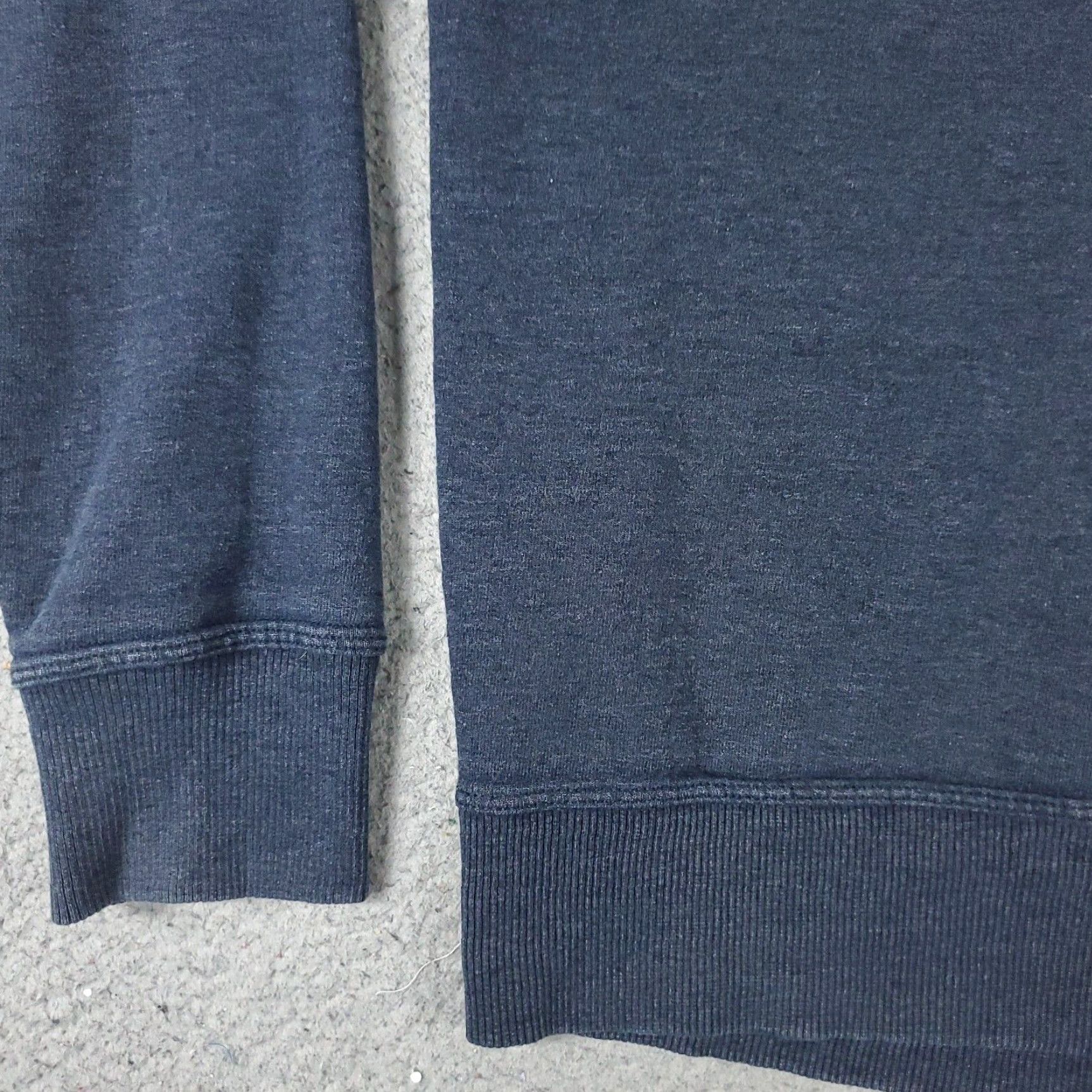 Champion Mens Champion Sweater Small Blue Casual Pullover Sweatshirt Size US S / EU 44-46 / 1 - 3 Thumbnail