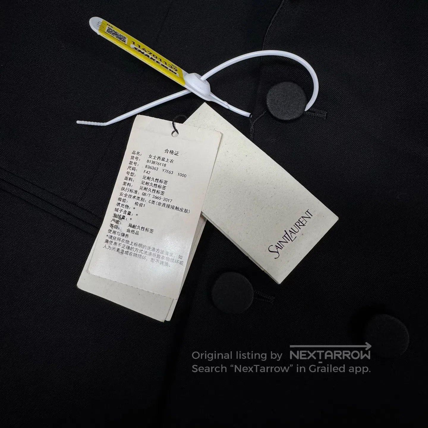 Saint Laurent Paris Saint Laurent Paris size 42 Satin lapel collar, double row Size XL / US 12-14 / IT 48-50 - 5 Thumbnail