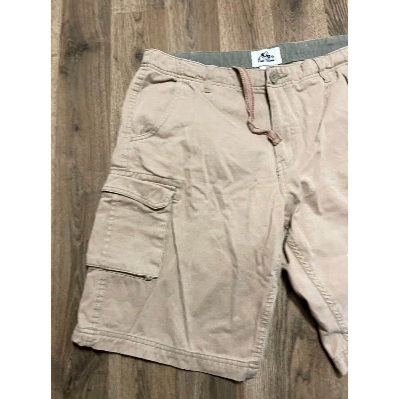 MILLY Old Mill Shorts Men 34 Khaki Cargo Shorts Multi Pockets Beige Beige Cargo Pockets 34 Mens Size US 34 / EU 50 - 4 Thumbnail