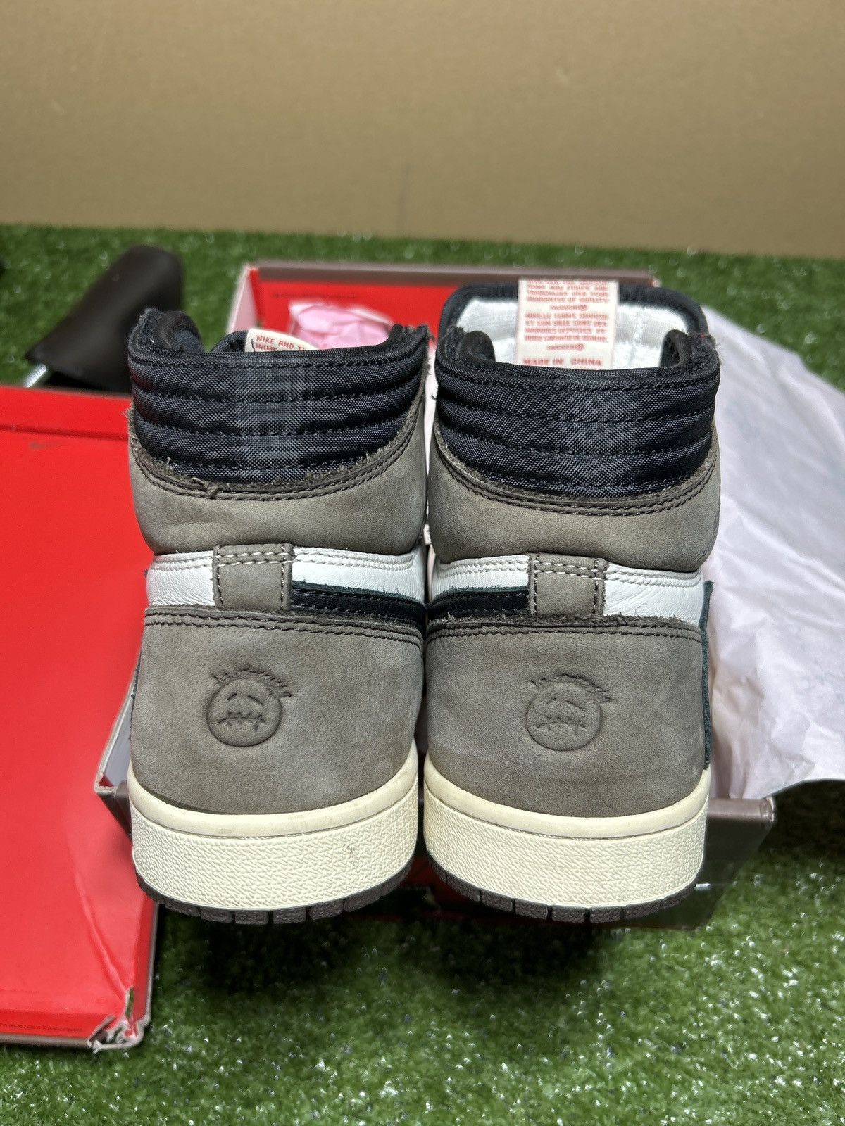 Jordan Brand × Travis Scott Jordan 1 Travis Scott Mocha High Size US 8 / EU 41 - 14 Thumbnail