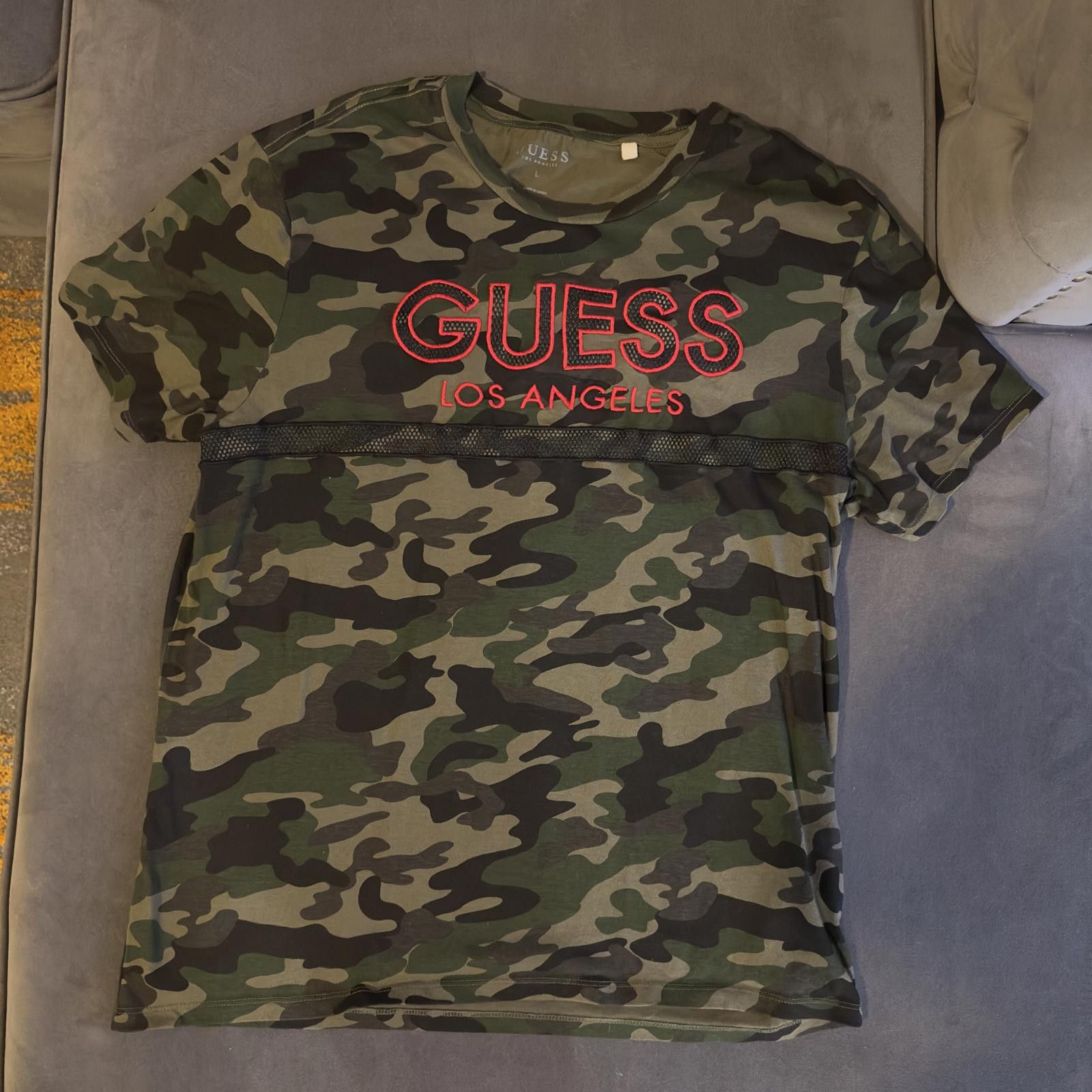 Guess GUESS Los Angeles Camouflage Graphic T-Shirt Size US L / EU 52-54 / 3 - 1 Thumbnail
