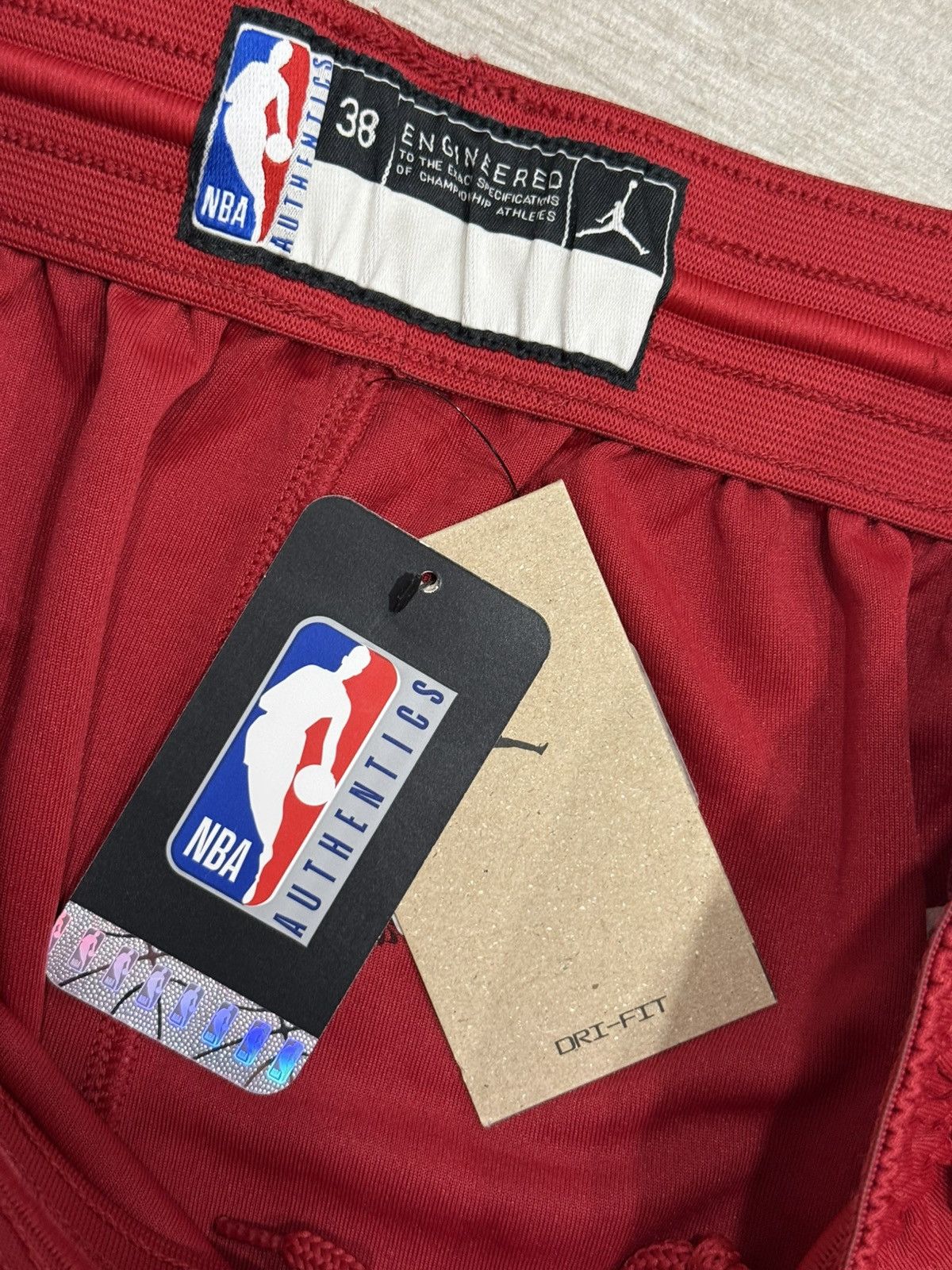 Jordan Brand Jordan Miami Heat CV9566-608 Swingman Red Shorts Sz L Large Size US 36 / EU 52 - 9 Thumbnail