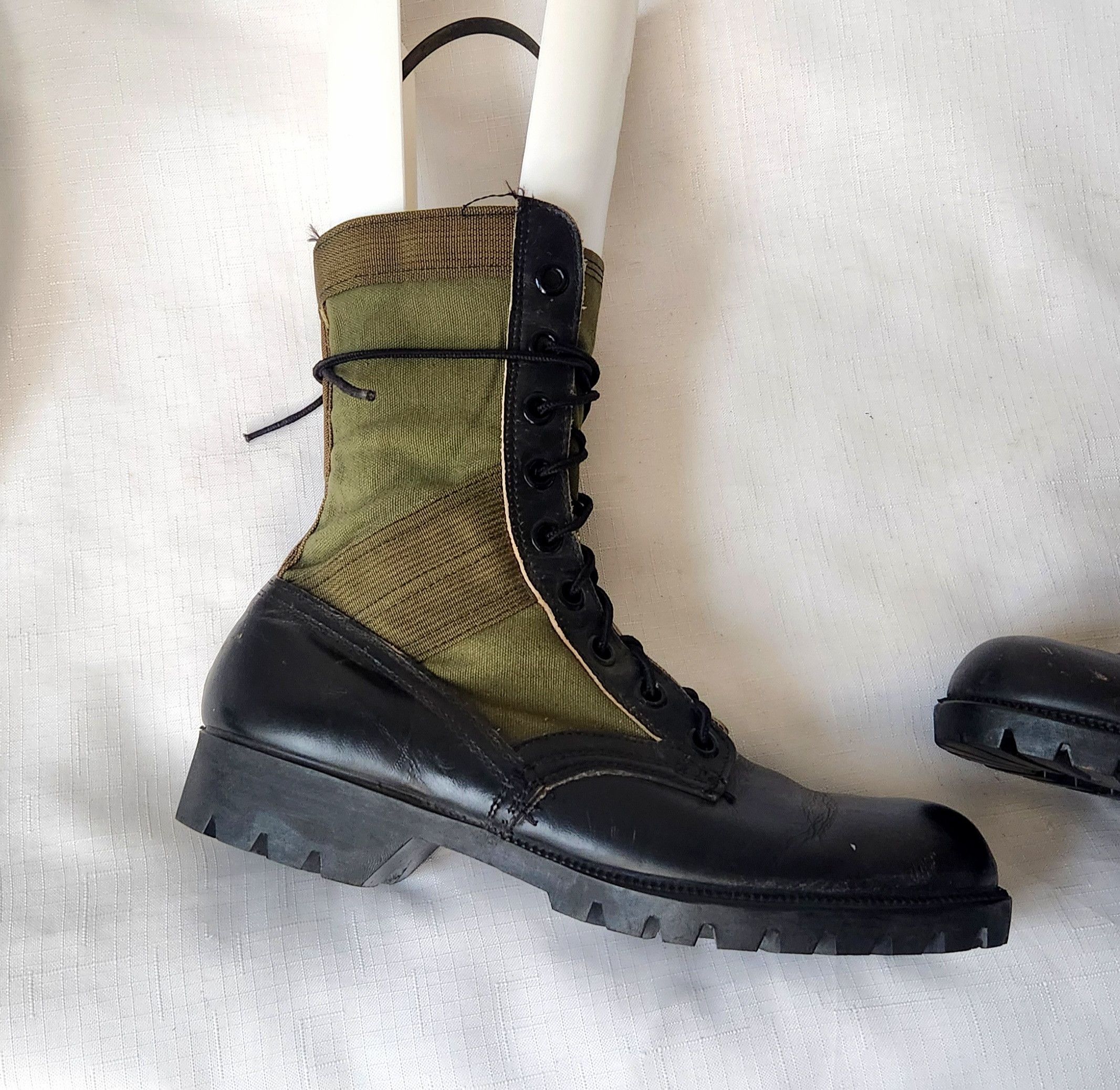 Vintage Vintage 1960s Vietnam Era Combat Jungle Boots SZ 8 N Tropica Size US 8 / EU 41 - 5 Thumbnail