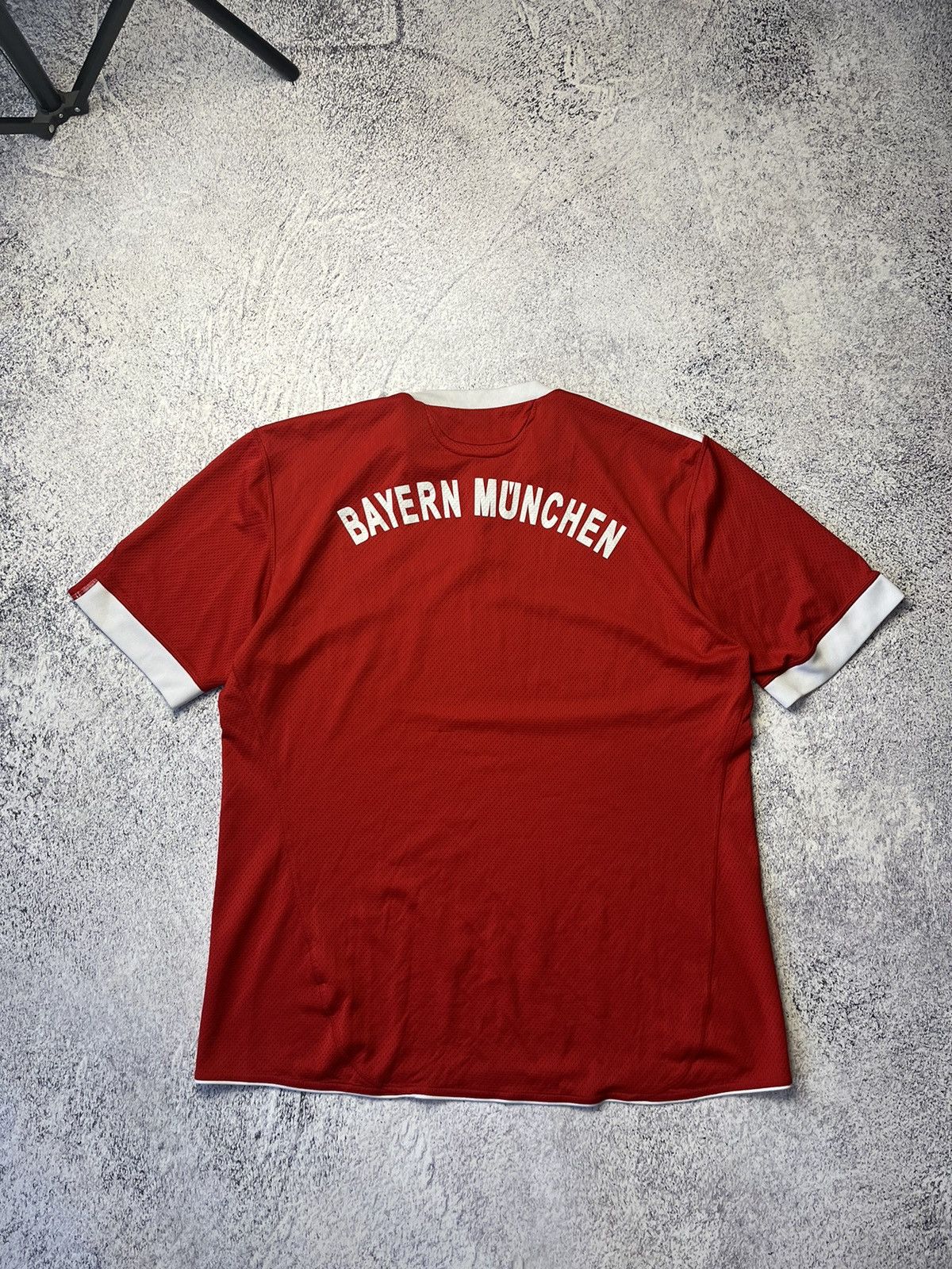 Adidas ADIDAS FC Bayern Munchen Mens Football Shirt Jersey Red Size US L / EU 52-54 / 3 - 21 Thumbnail