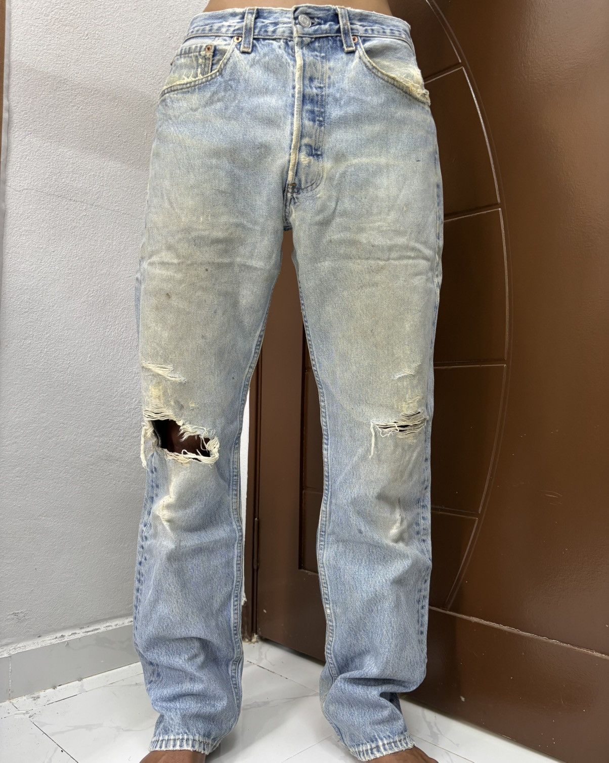 Levi's Vintage LEVIS 501 Kurt Cobain Distressed Denim Jeans Style Size US 31 - 20 Thumbnail
