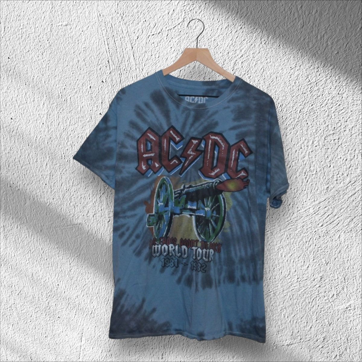 AC/DC AC/DC 1981 World Tour Tie-Dye Retro Tee Large Size US L / EU 52-54 / 3 - 1 Thumbnail