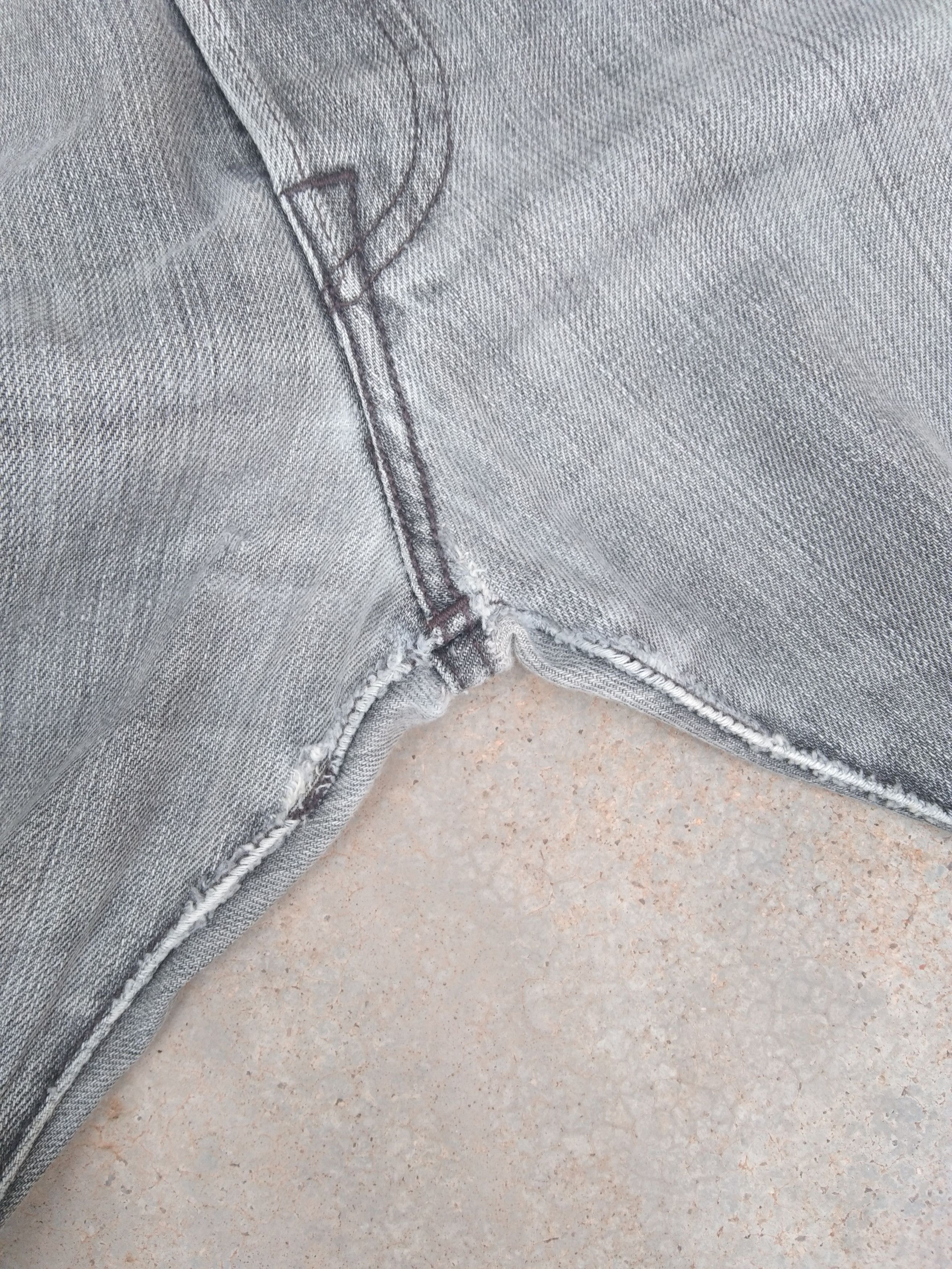 Levi's × Vintage Vintage Levis 501 Grey Straight Leg Distressed Jeans 36x32 Size US 38 / EU 54 - 7 Thumbnail