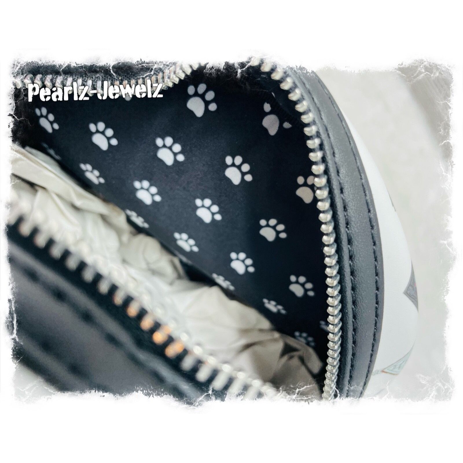 Disney Loungefly Disney Dogs Doghouse Dalmatian Lady & Tramp AOP Mi Size ONE SIZE - 5 Thumbnail