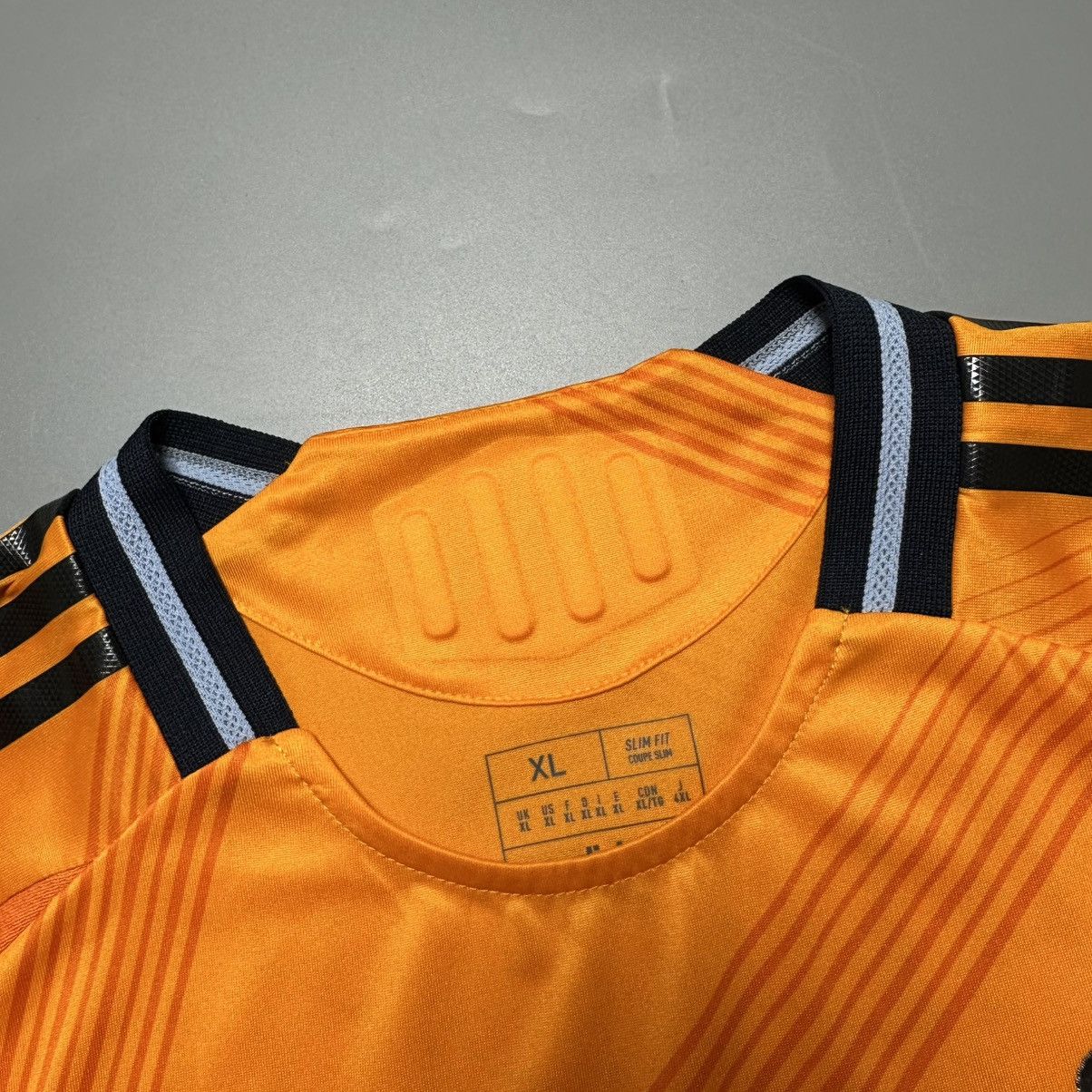 Adidas REAL MADRID ADIDAS 2024/2025 SOCCER AWAY JERSEY #8 VALVERDE Size US XL / EU 56 / 4 - 7 Thumbnail