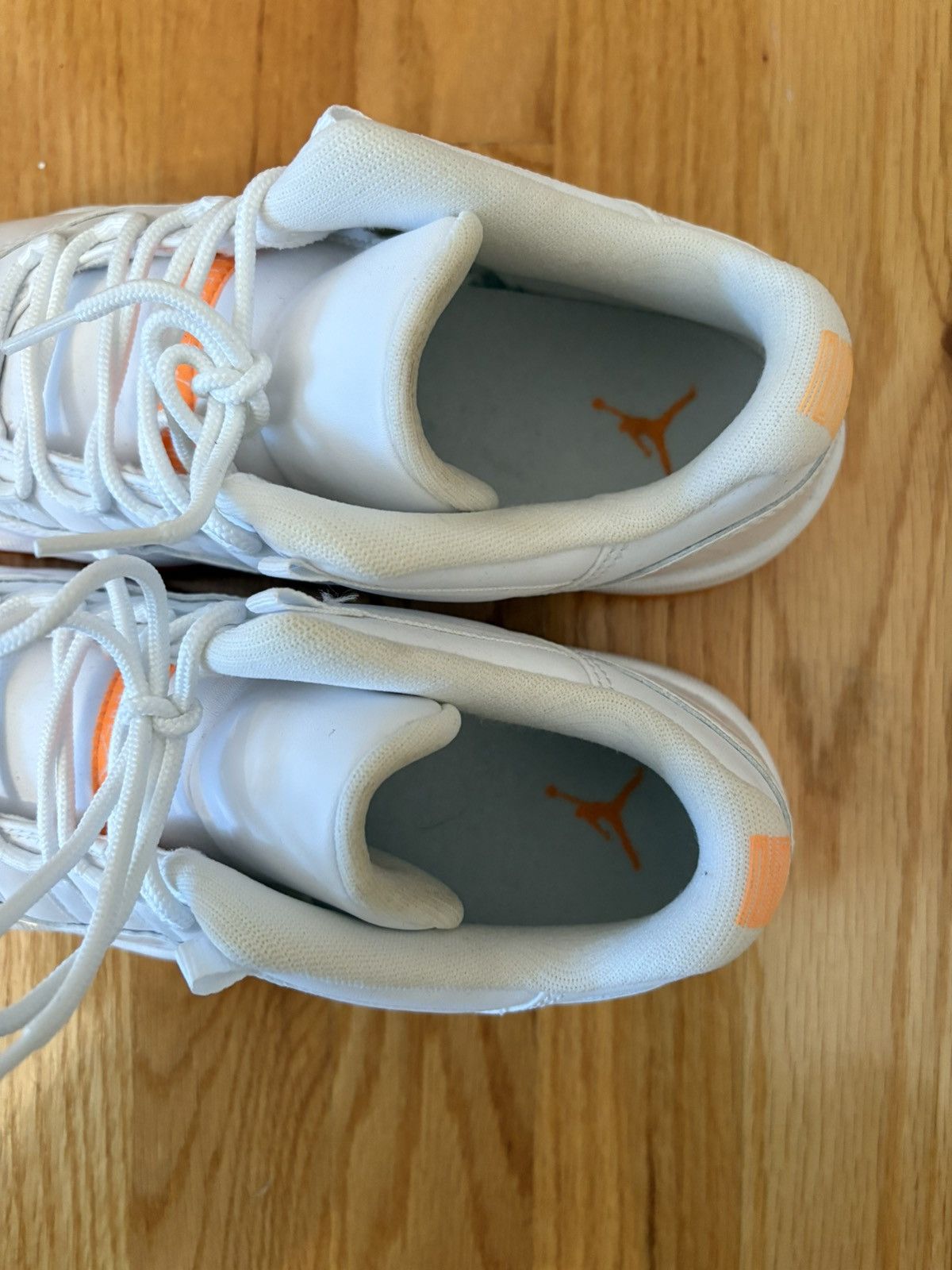 Nike Nike Air Jordan 11 Retro Low GS 580521-139 Citrus Size 6.5Y Size US 6.5 / EU 39-40 - 2 Thumbnail