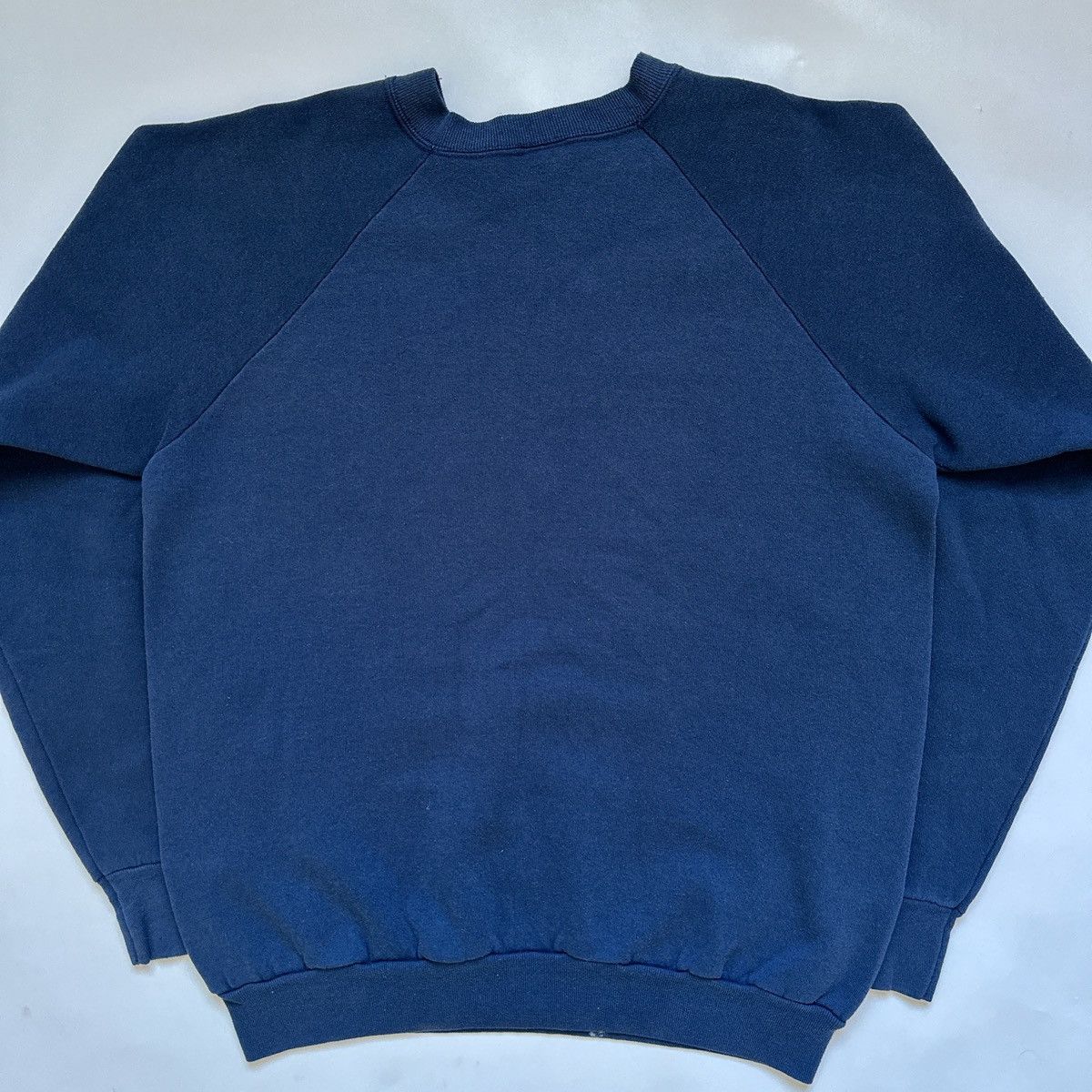 Guess Vintage Guess distressed stencil stripe logo raglan crewneck Size US M / EU 48-50 / 2 - 5 Thumbnail