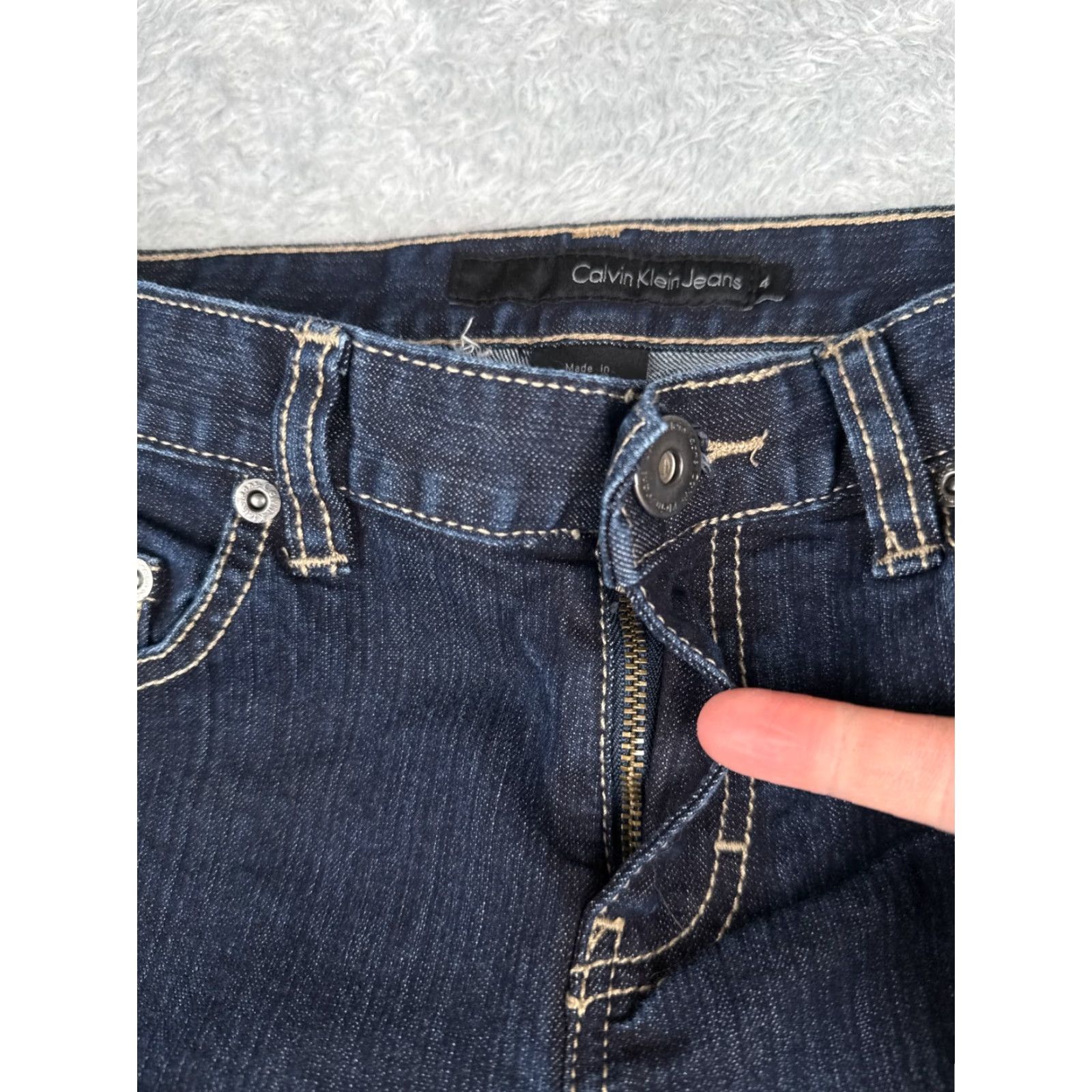 Calvin Klein VINTAGE Calvin Klein Jeans Women 28x28 Denim Flared Dark Blue Cotton Low Rise 28 Inseam 5-Pocket Womens Jeans Size 27" / US 4 / IT 40 - 5 Thumbnail