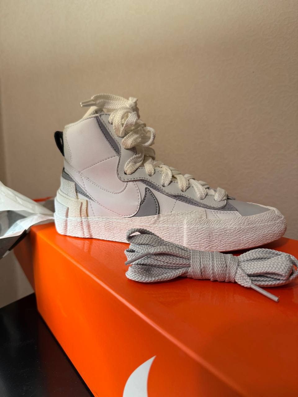 Nike × Sacai Sacai x Nike Blazer Mid White Grey sneakers Size US 5.5 / IT 35.5 - 2 Thumbnail