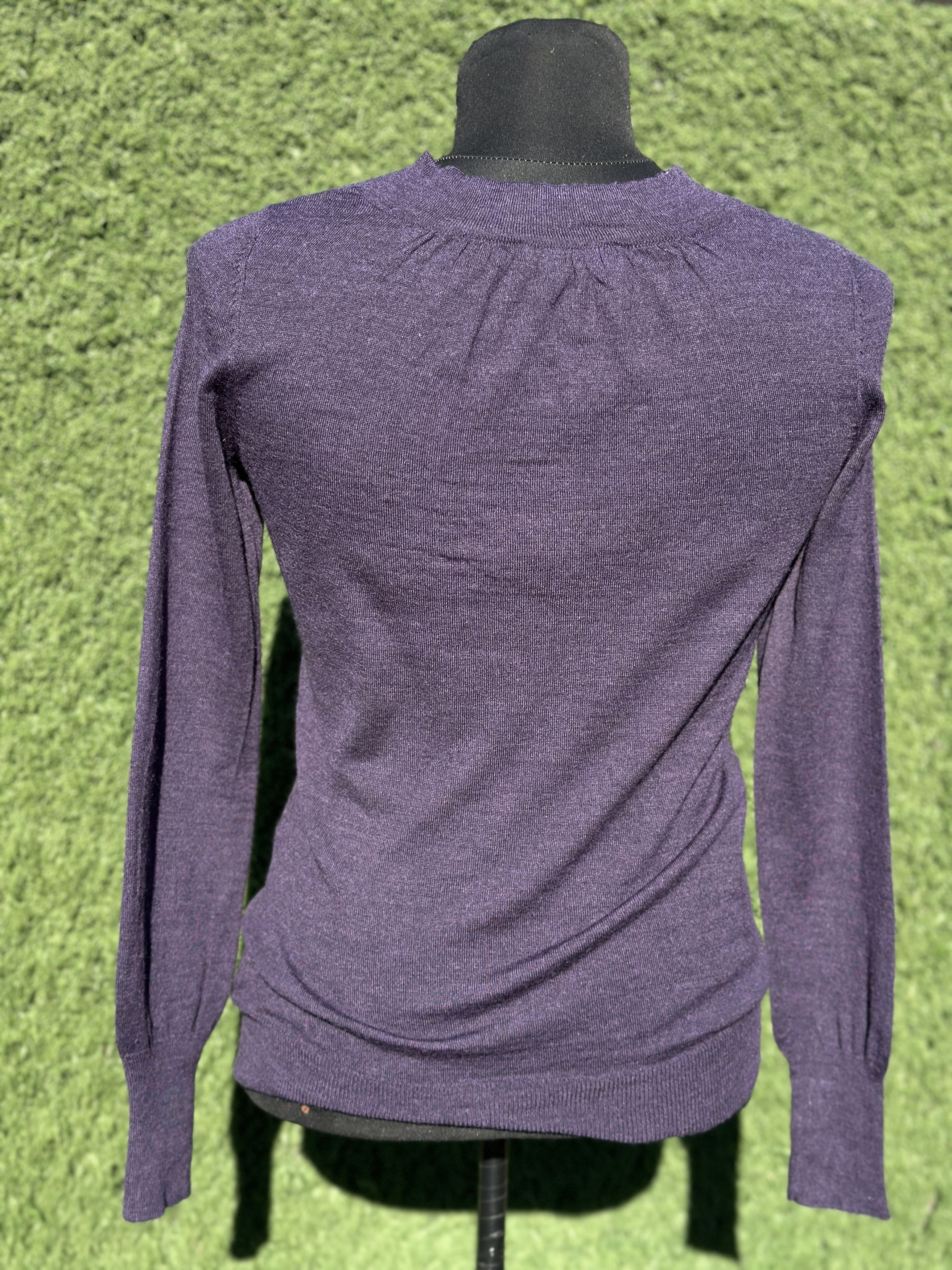 Prada Prada V-Neck Fine Knit Cashmere Silk Sweater Size IT 42 Size M / US 6-8 / IT 42-44 - 4 Thumbnail