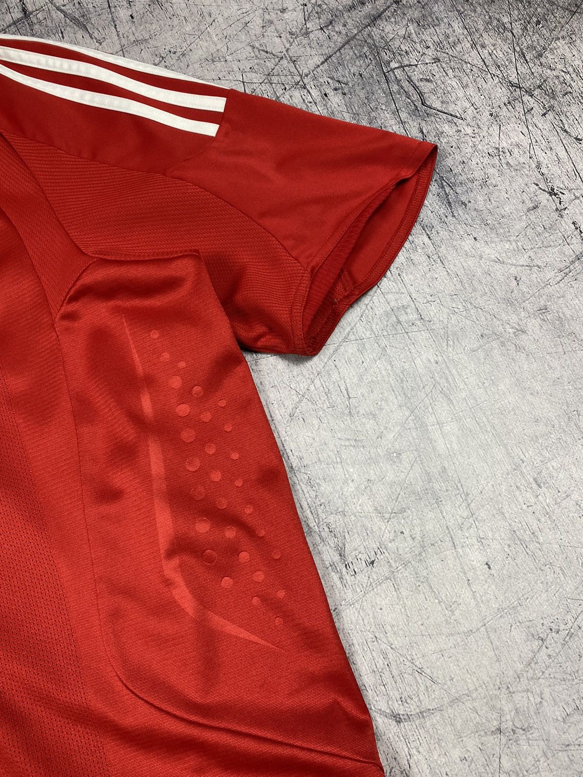 Adidas × Vintage Vintage Adidas Liverpool Soccer Jersey Size US XL / EU 56 / 4 - 8 Thumbnail