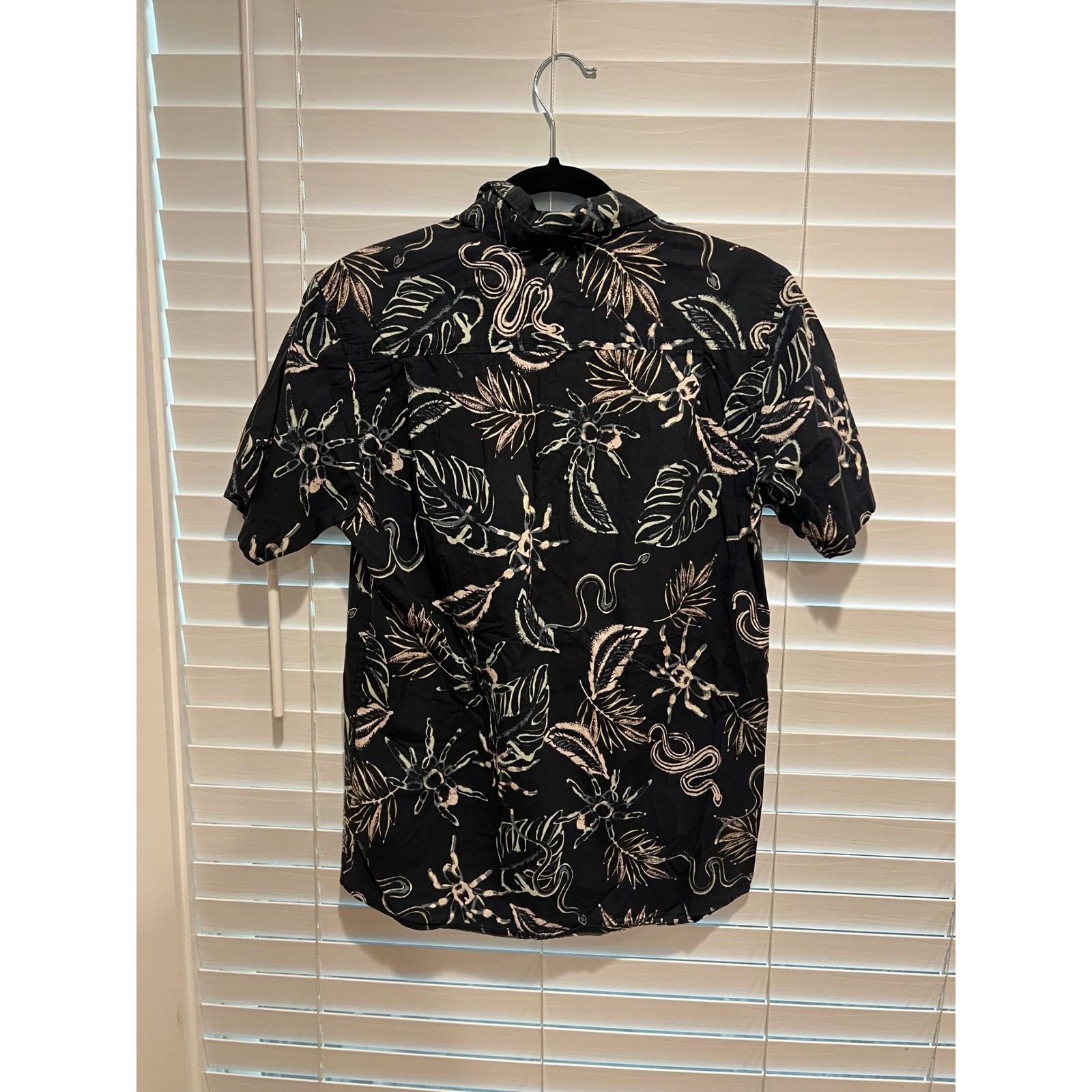 Roark Roark The Artifacts of Adventure Classic Fit Floral Short Sl Size US S / EU 44-46 / 1 - 4 Thumbnail