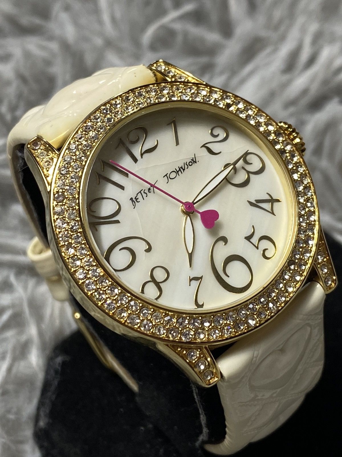 Japanese Brand × Vintage Sparkling Betsey Johnson Watch - Japanese Brand Size ONE SIZE - 4 Thumbnail