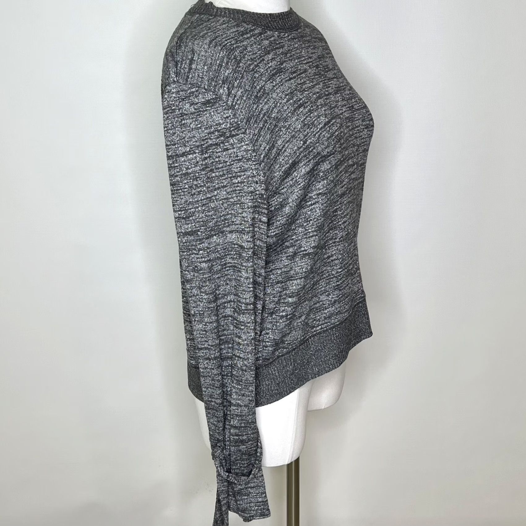Abercrombie & Fitch Abercrombie & Fitch Gray Pullover Sweater Flare Sleeves With Tie, Small, Genuine, USA Seller, Lightweight, Flared Sleeve, Polyester Blend, Style: Size S / US 4 / IT 40 - 2 Thumbnail