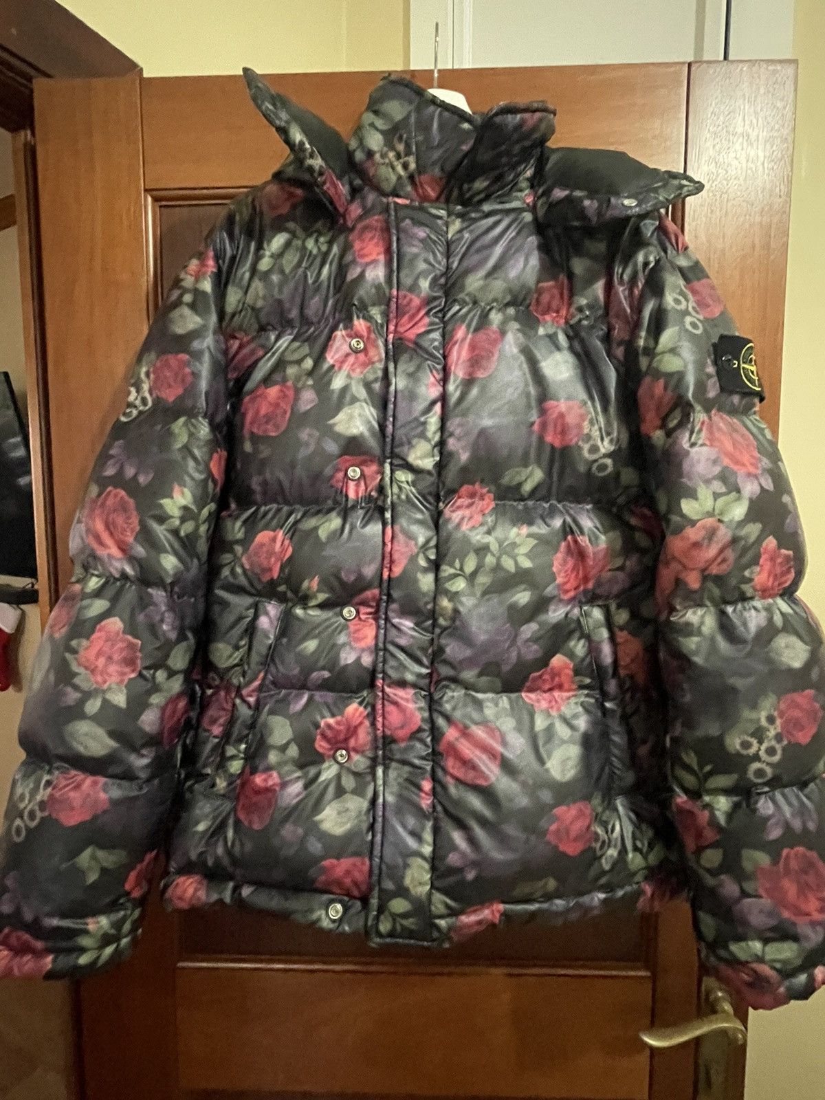 image of Stone Island x Supreme Stampato Puffy Jacket Size M in Black, Men's