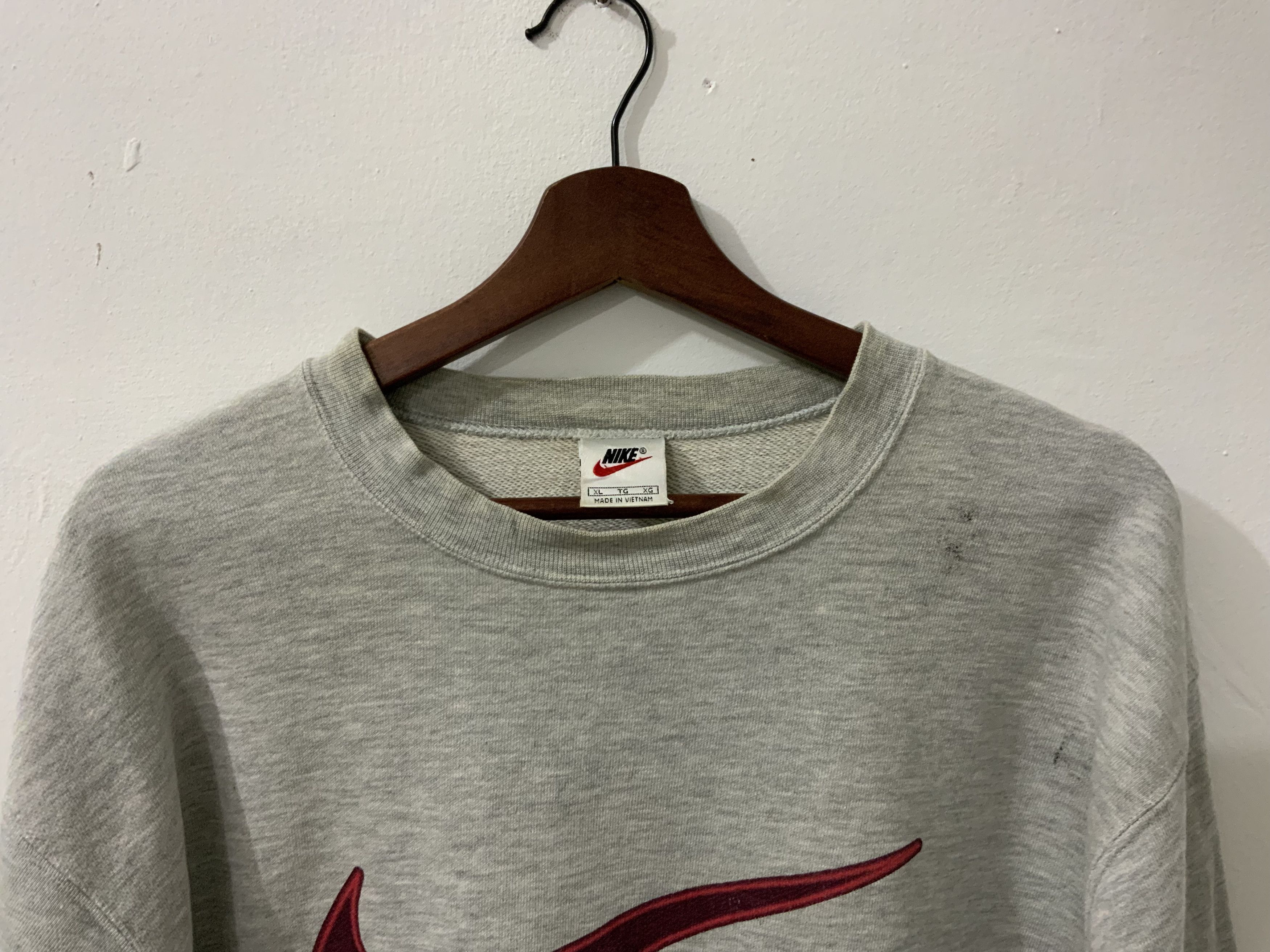 Nike Vintage Nike Swoosh Sweatshirt Size US XL / EU 56 / 4 - 4 Thumbnail