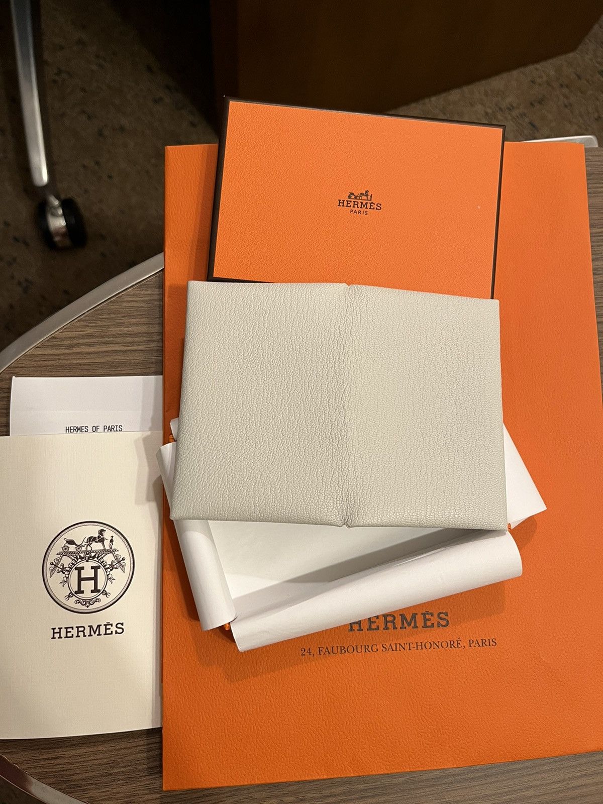 Hermes Super Rare Chèvre Mysore Hermes Calvi Wallet Mushroom Size ONE SIZE - 13 Thumbnail