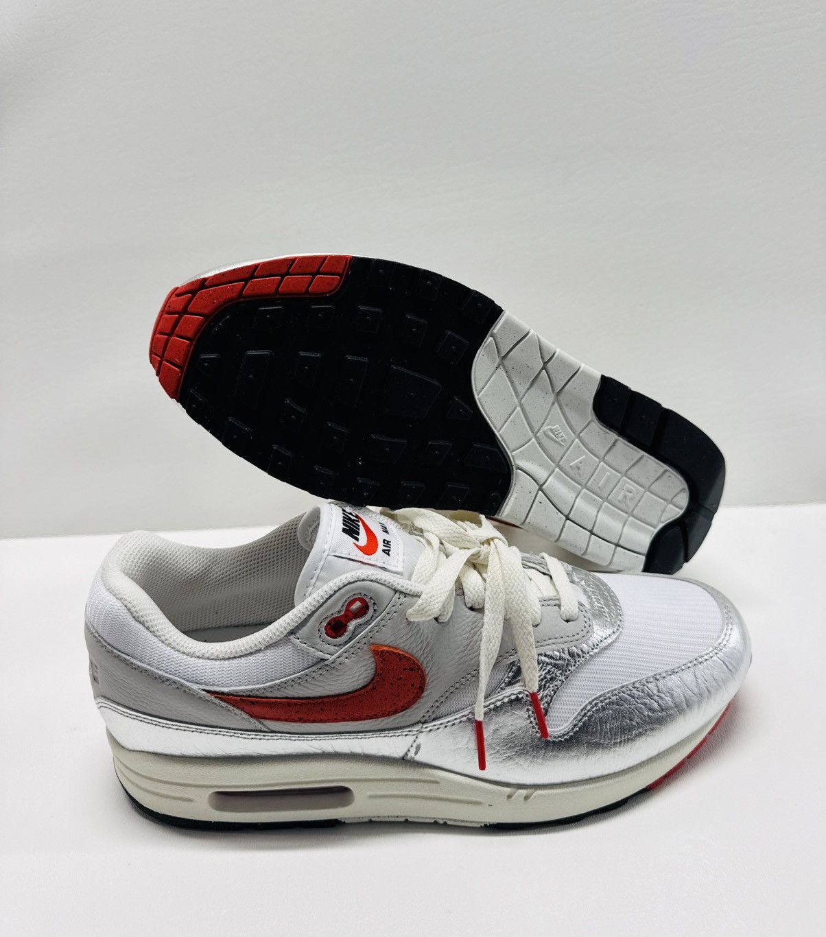 Nike Nike Air Max 1 Premium Metallic Silver/White/ Chile Red Size US 10 / EU 43 - 1 Thumbnail