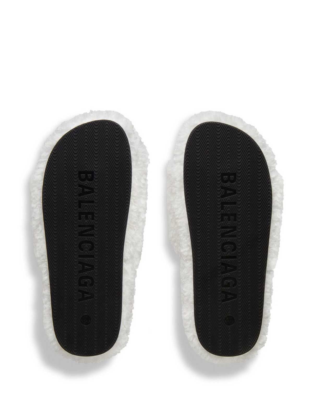 Balenciaga o1s1rm1225 Furry Slide Sandals in White Size US 6 / IT 36 - 3 Thumbnail