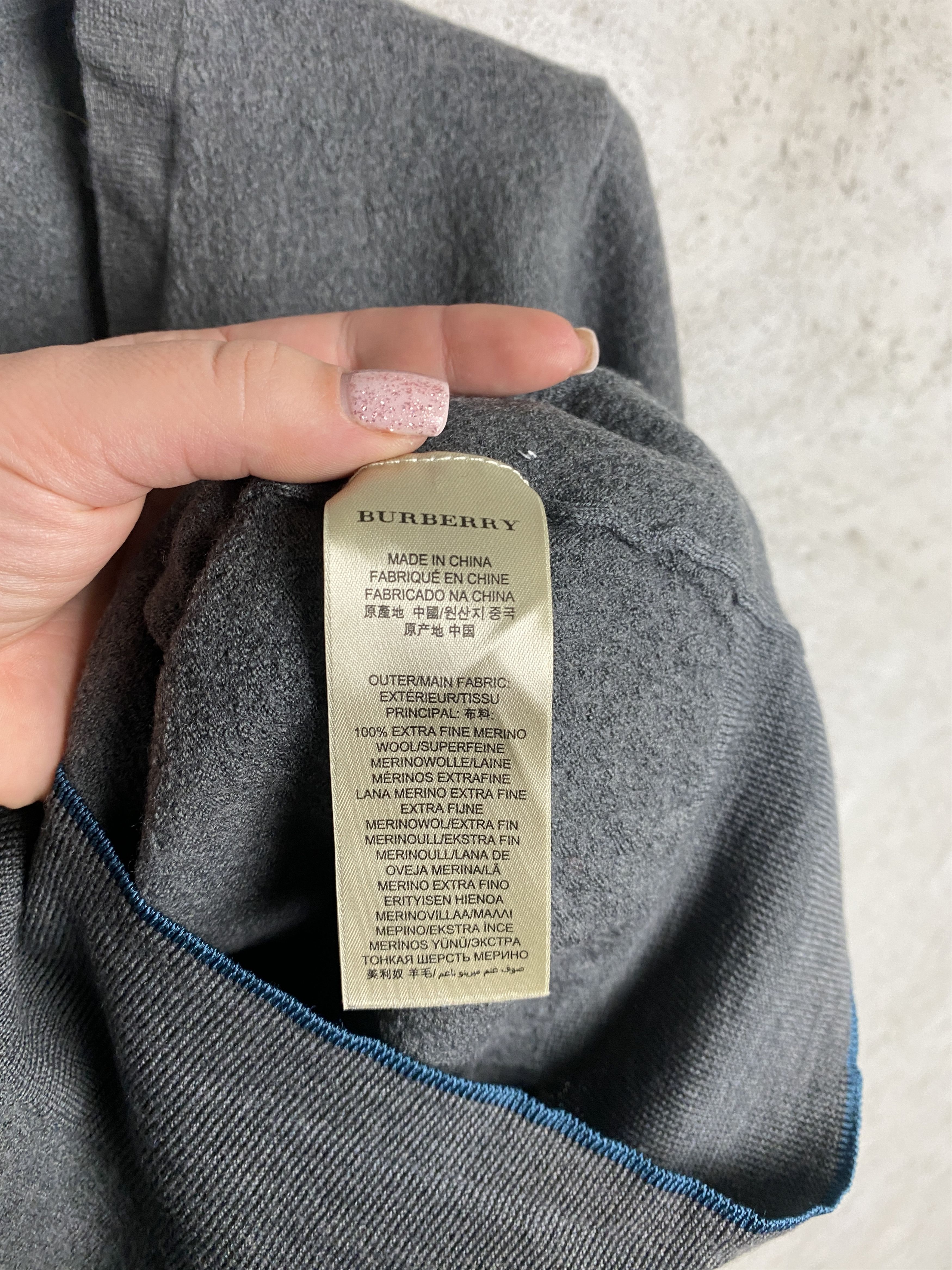 Burberry Burberry small logo cardigan wool sweater Size M / US 6-8 / IT 42-44 - 4 Thumbnail