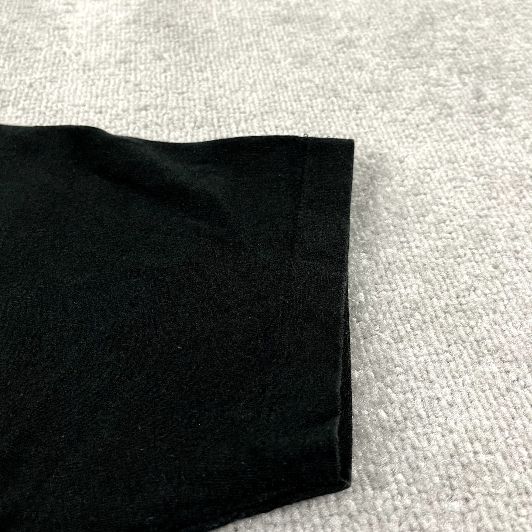Fruit Of The Loom VINTAGE Fruit of the Loom Shirt Men Large Black 90s Art Music Next Wave Festival Philip Morris Graphic Print Crew Neck Short Sleeve T-Shirt Size US L / EU 52-54 / 3 - 7 Thumbnail