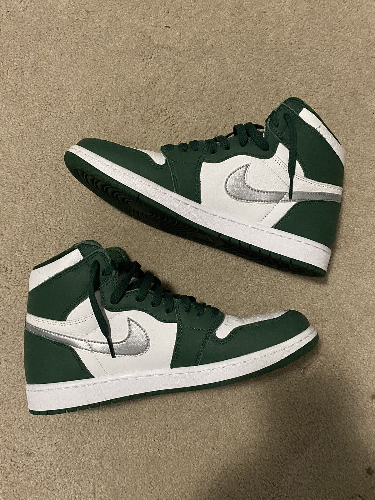 Jordan Brand × Nike Air Jordan 1 Retro High OG Gorge Green Size US 10.5 / EU 43-44 - 3 Thumbnail