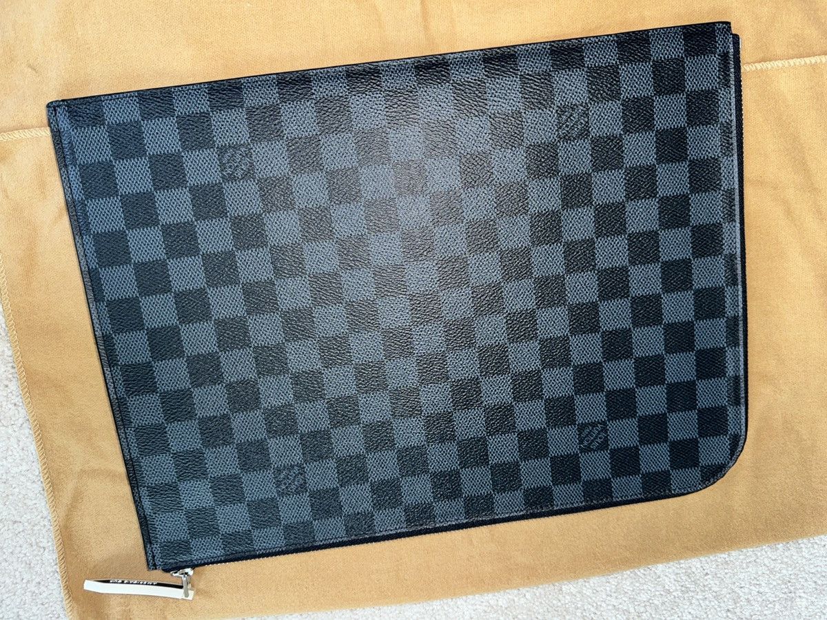 Louis Vuitton LOUIS VUITTON x AMERICA’S CUP CLUTCH BAG *RARE* Size ONE SIZE - 7 Thumbnail