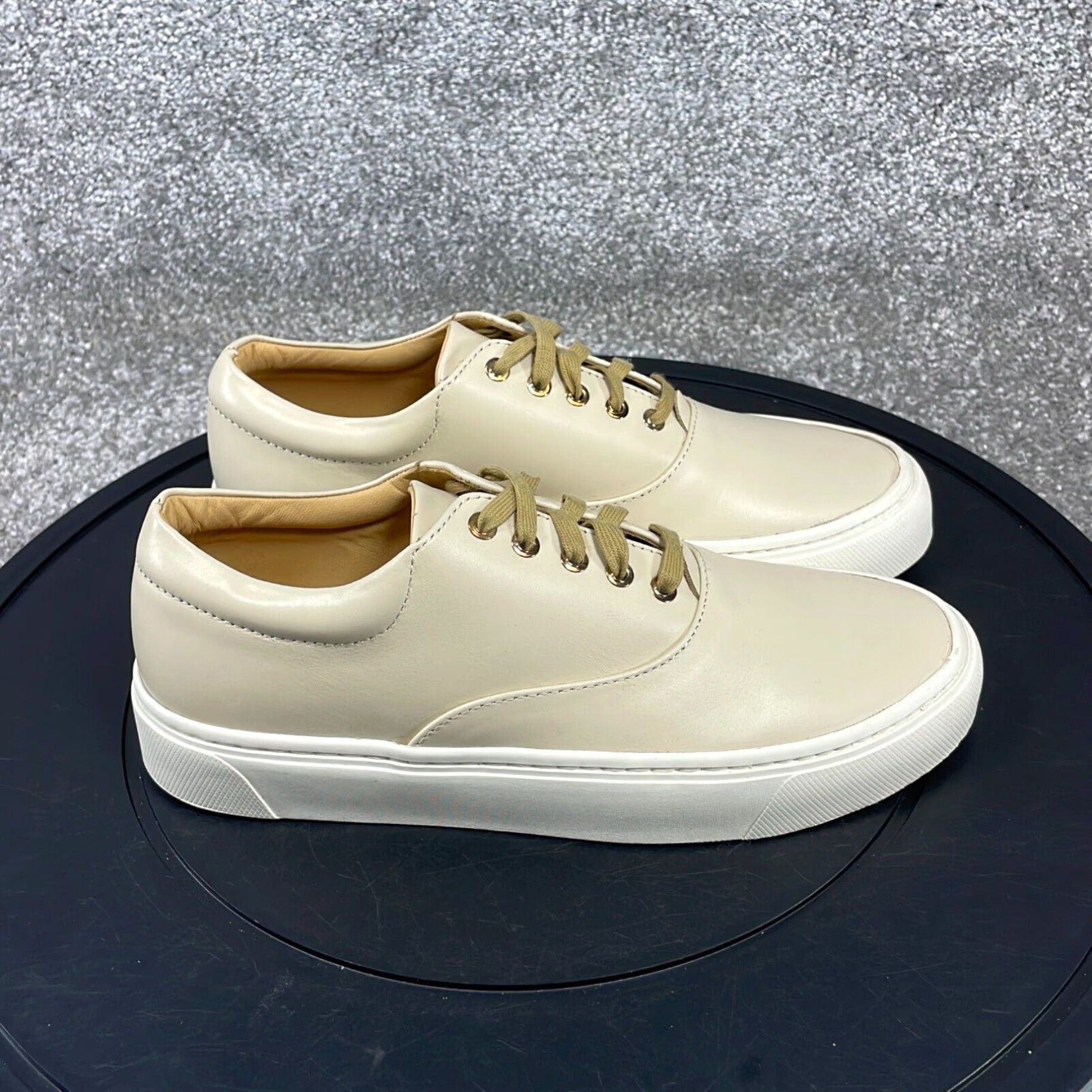 Nisolo Nisolo Elayna Sneaker Womens Size 5 Beige Leather Size US 5 / IT 35 - 1 Thumbnail