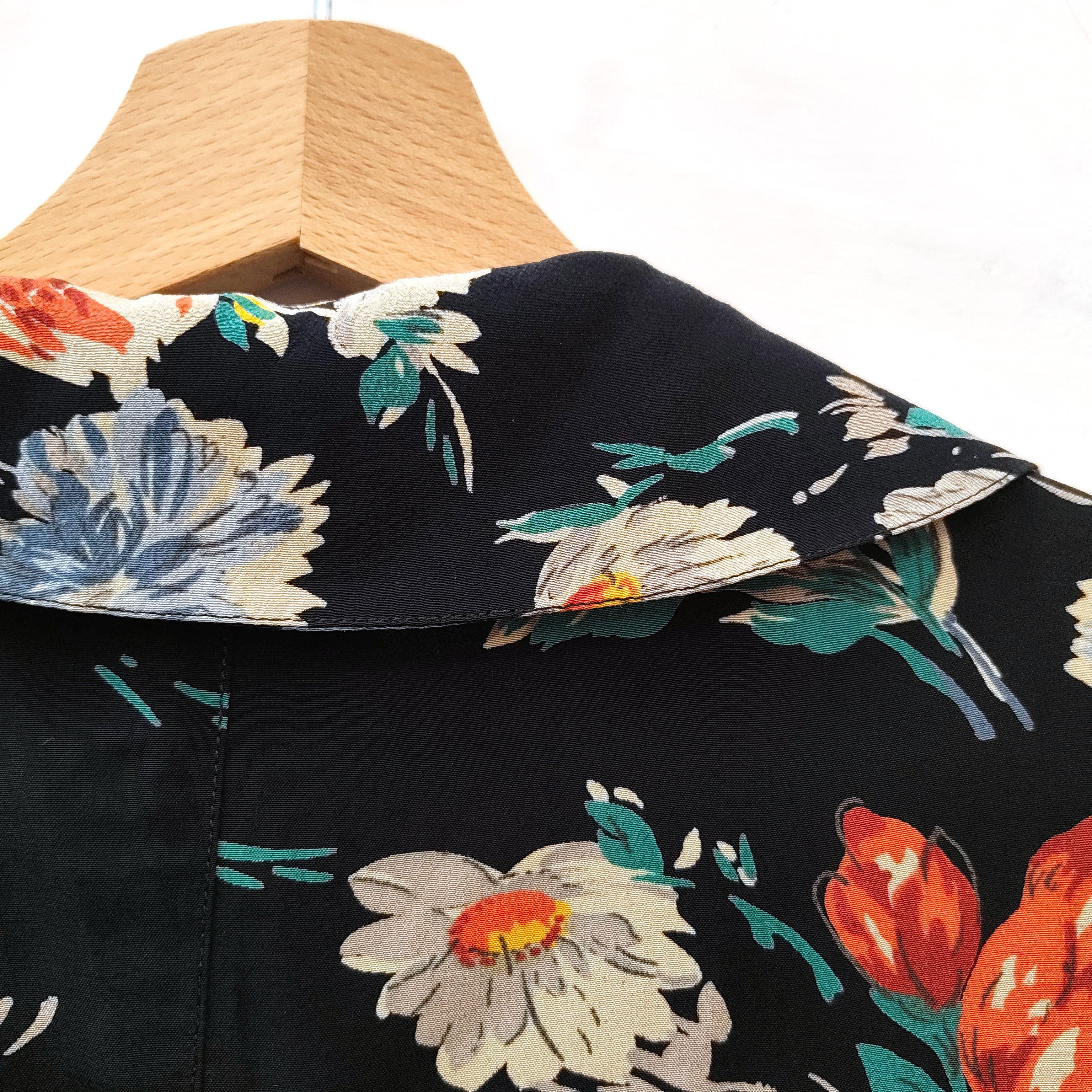 Fendi Fendi vintage 80s silk blouse floral print puff sleeves Size M / US 6-8 / IT 42-44 - 5 Thumbnail