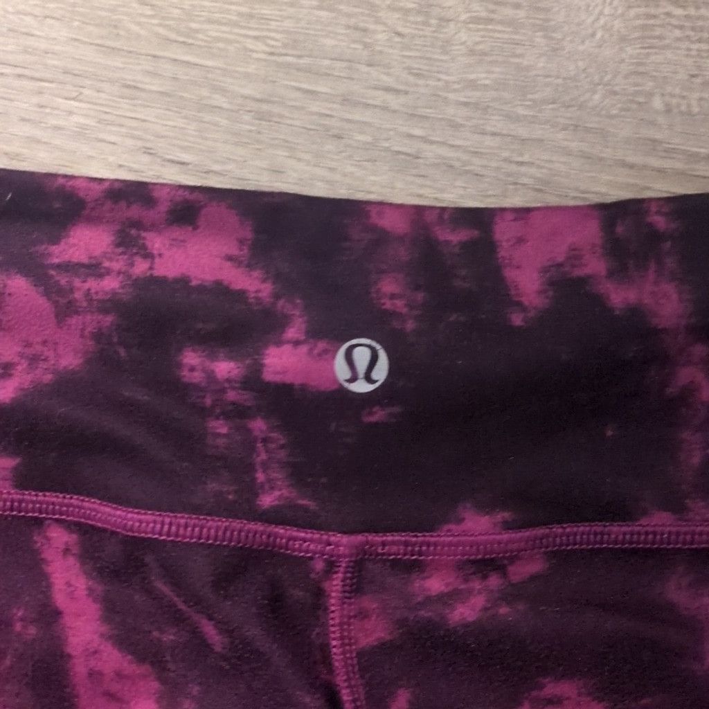 Lululemon Lululemon wunder under crop grapealuscious leggings size 6 Size 28" / US 6 / IT 42 - 4 Thumbnail