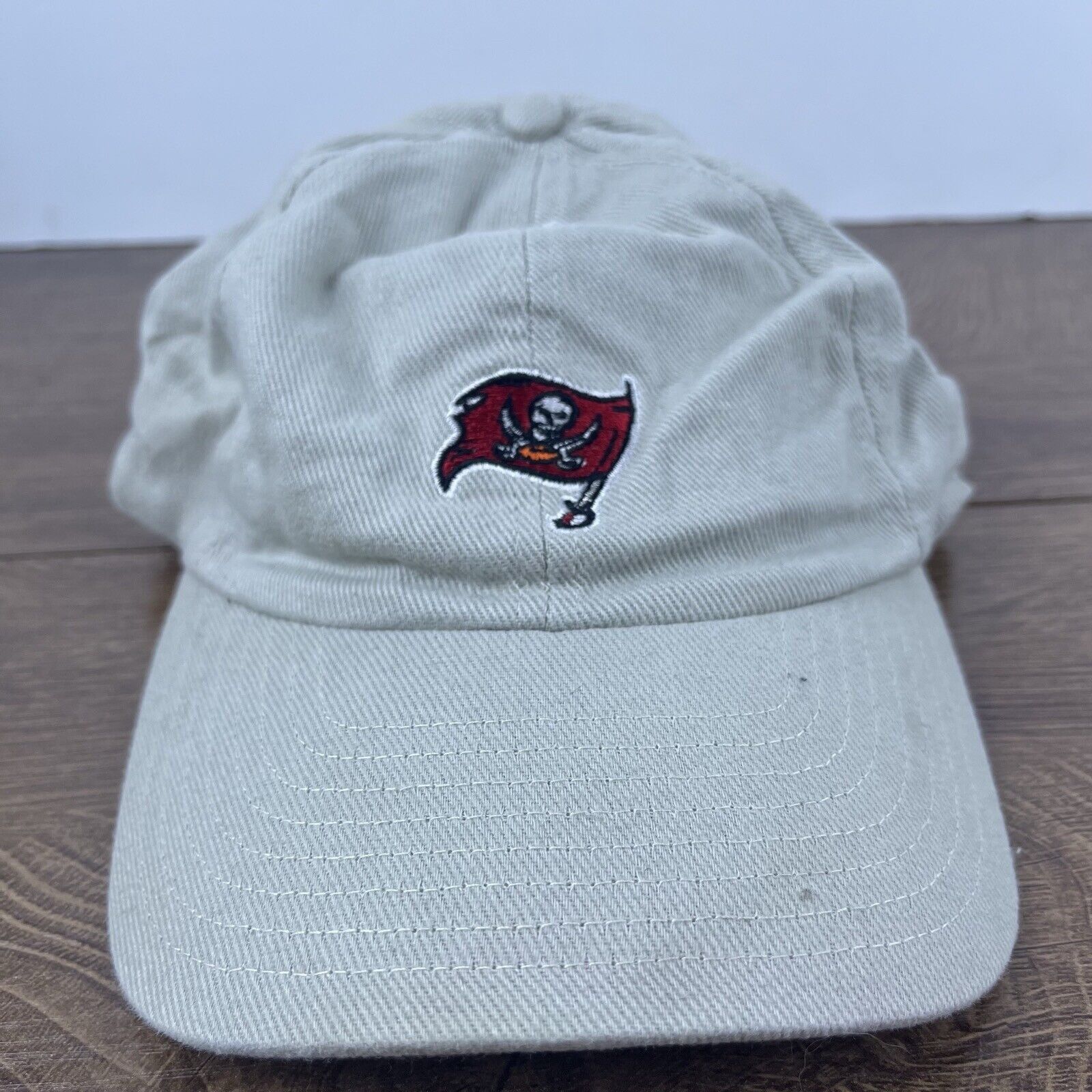 Other Tampa Bay Buccaneers Hat Bucs Adjustable Hat Tan Hat Adjusta Size ONE SIZE - 1 Thumbnail