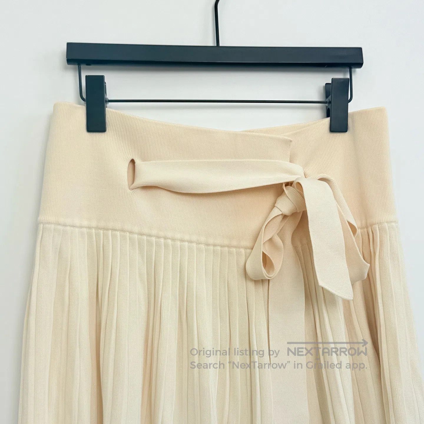 Hermes Hermes Beige Knit Pleated Skirt| Size 35" - 2 Thumbnail