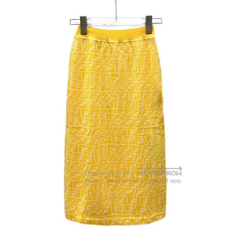 Fendi Fendi Yellow logo letter full-printed casual knit half-ski Size 24" / US 00 / IT 34 - 1 Thumbnail