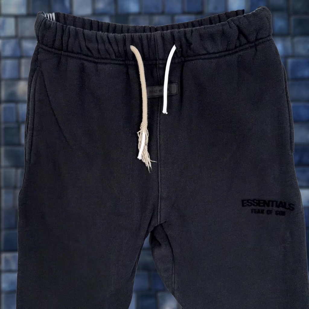 Fear of God Fear of God Pants Womens XL Black Essentials Women Fleece Sweatpants Joggers Streetwear Size 40" / US 18 - 1 Thumbnail