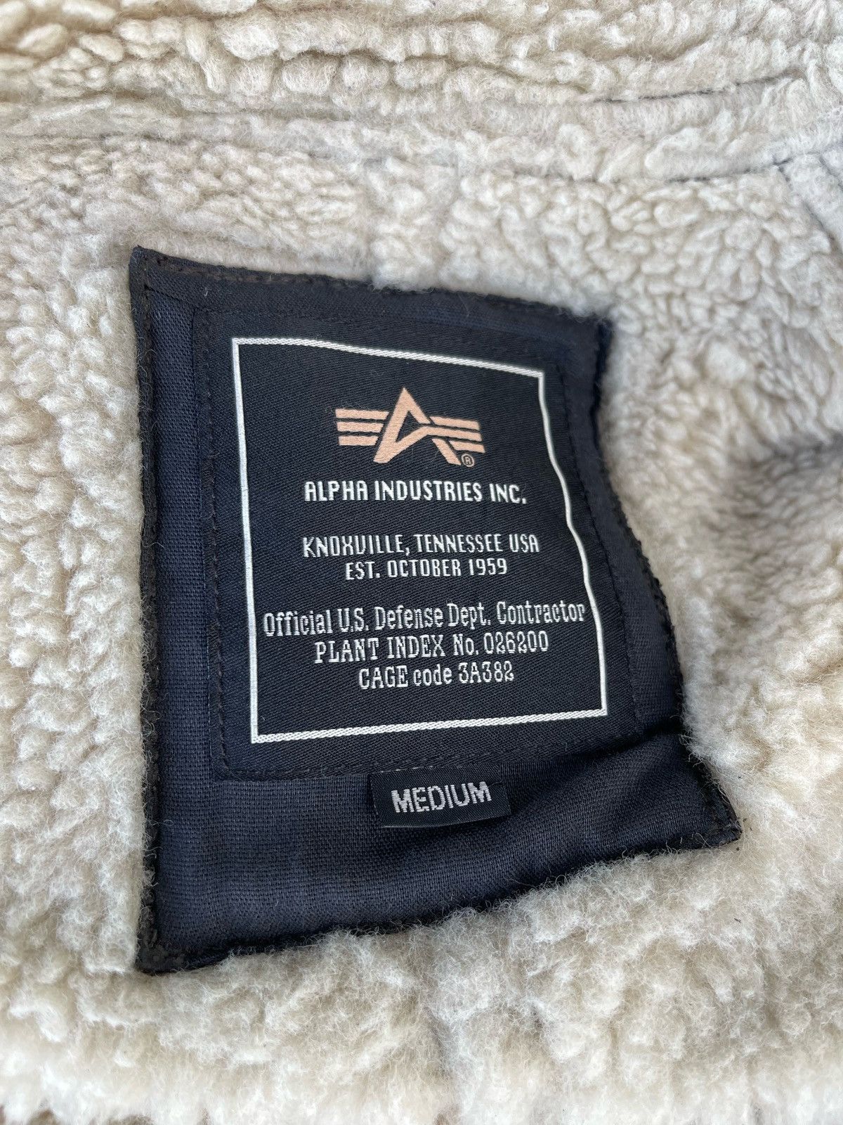 Alpha Industries 🔥ALPHA INDUSTRIES B-3 SHERPA MOD BOMBER JACKET Size US M / EU 48-50 / 2 - 20 Thumbnail