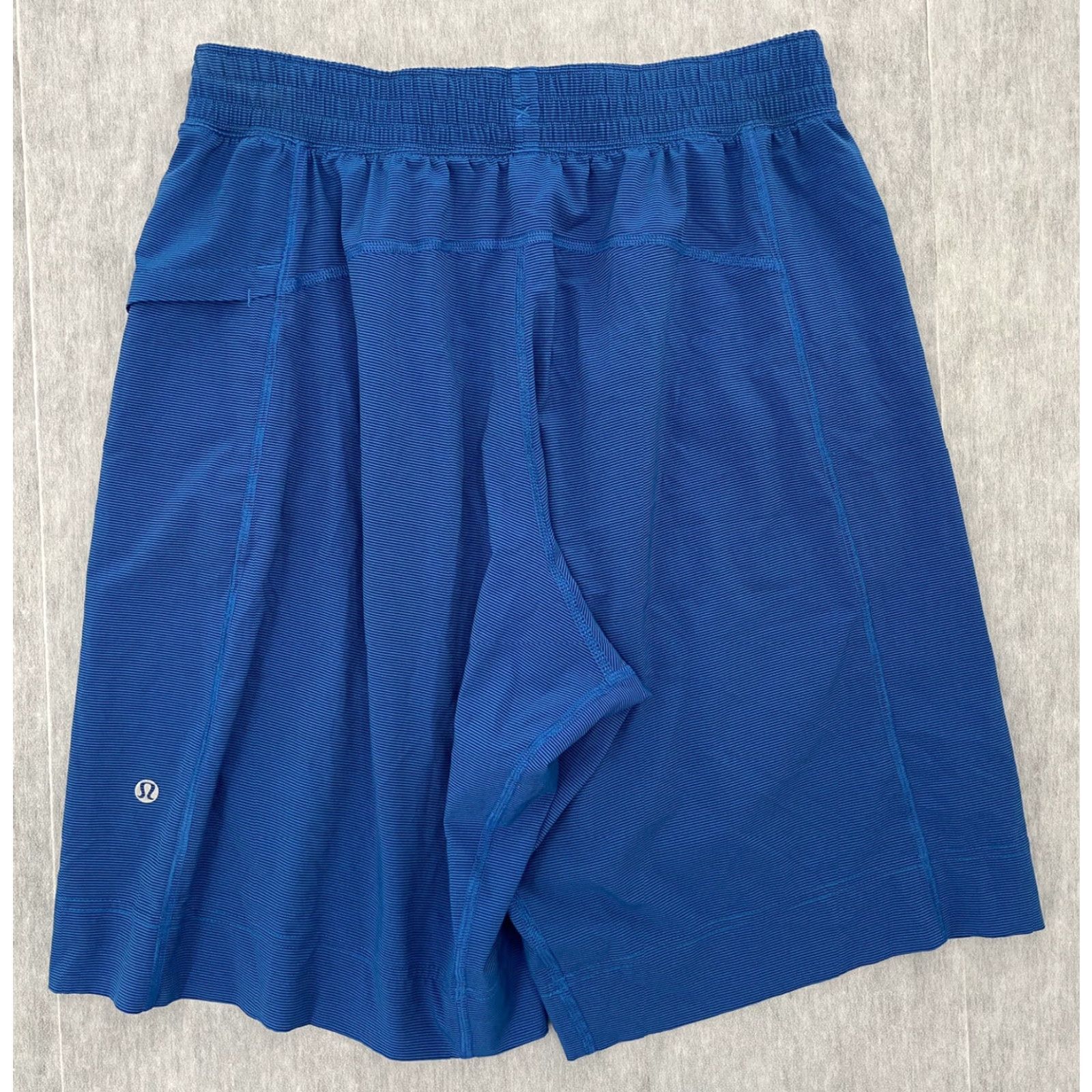 Lululemon Lululemon T.H.E. Shorts Unlined Drawstring Side Pocket Mens Blue Medium Athletic Gym Shorts The Men Size US 31 - 2 Thumbnail