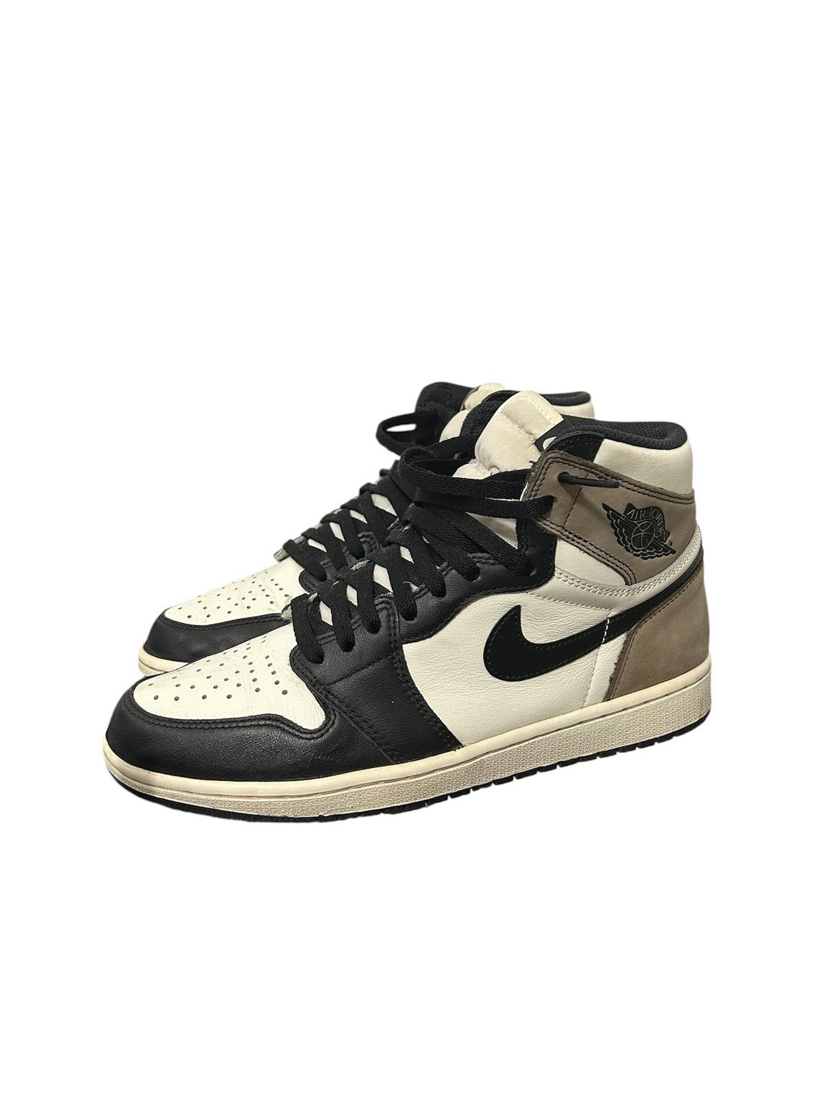 Jordan Brand Jordan 1 OG Mocha Size US 9.5 / EU 42-43 - 1 Thumbnail