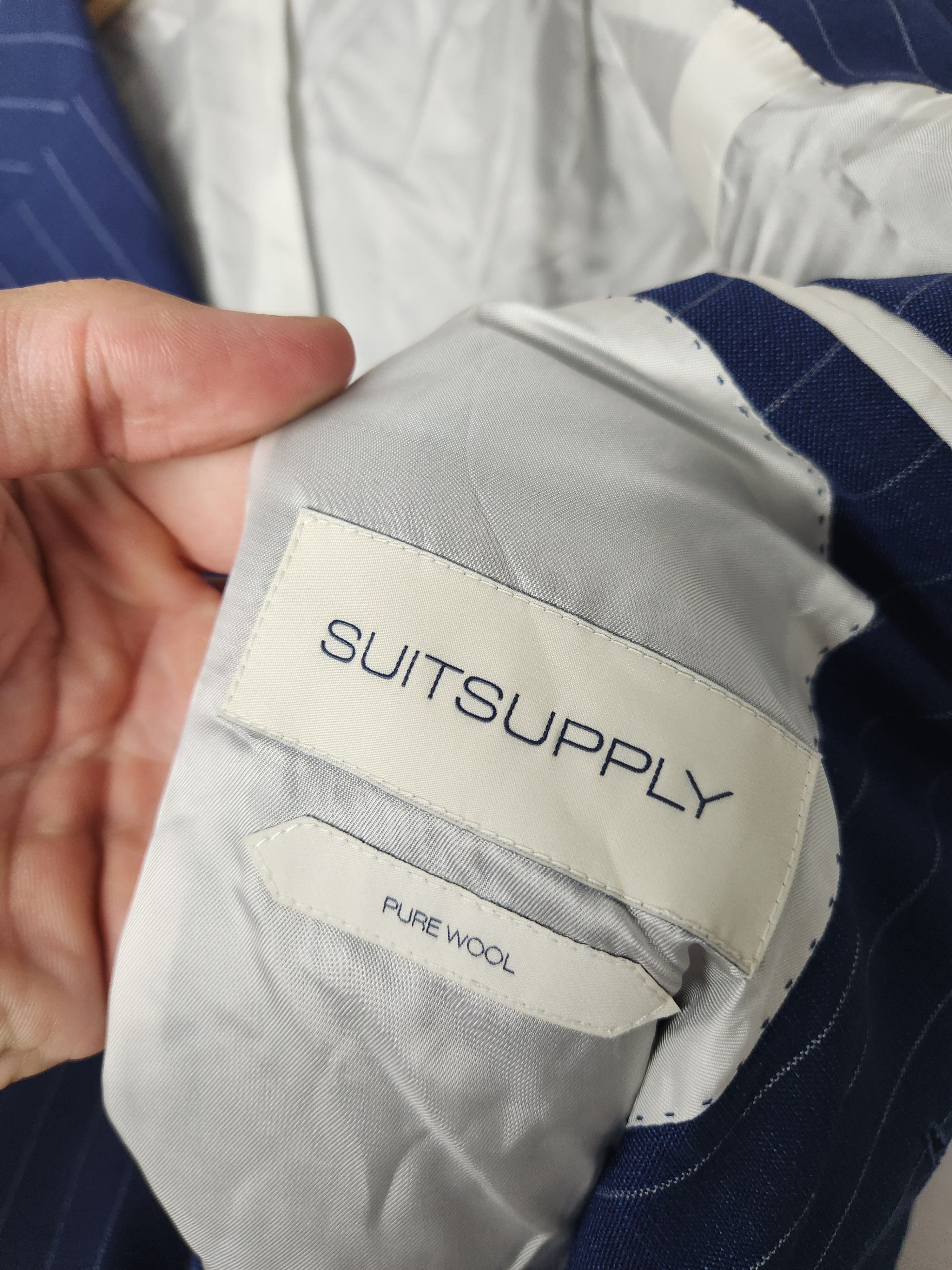 Suitsupply Suitsupply Lazio Single Breasted stripes blue suit slim Size 46R - 10 Thumbnail